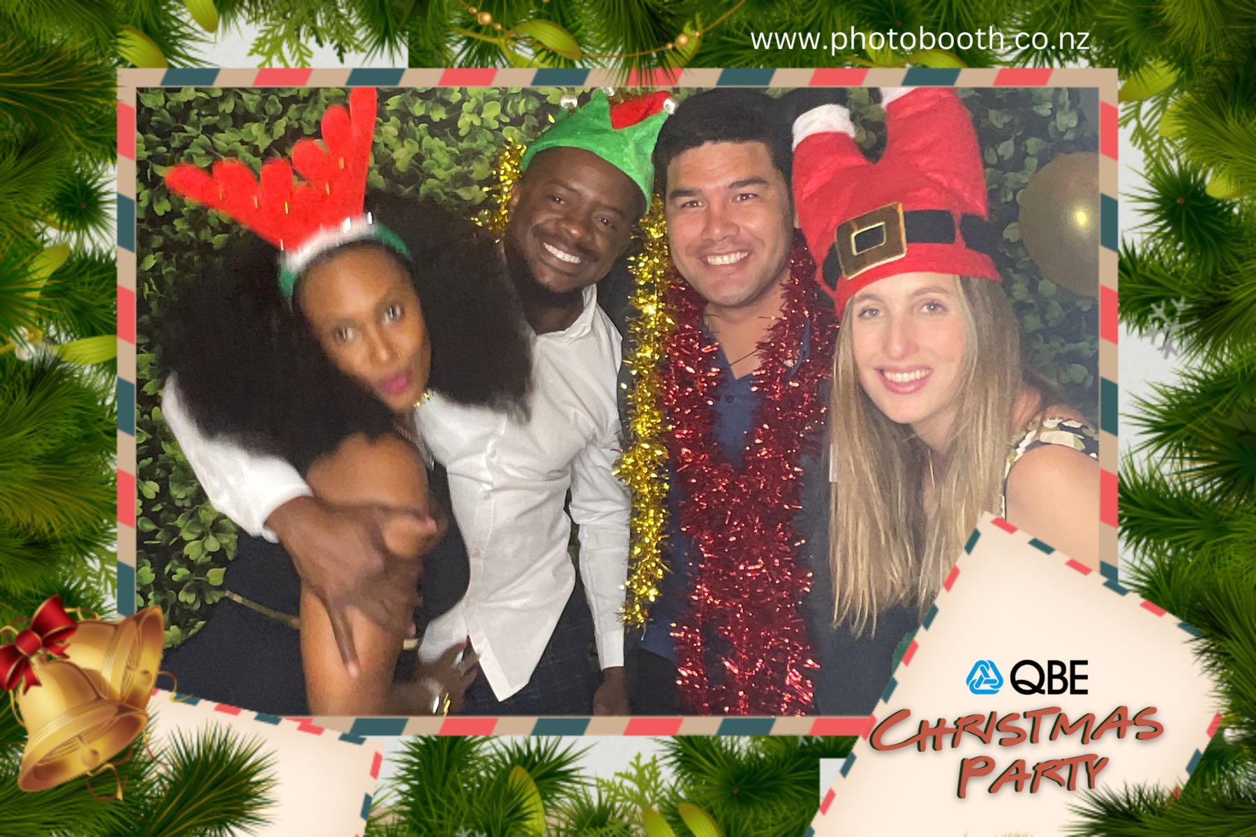 QBE Staff Christmas Party | View more photos from the event at gallery.photobooth.co.nz/u/SelfieCentral/QBE-Staff-Christmas-Party