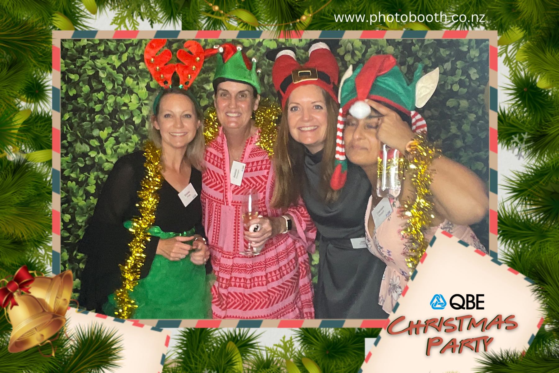 QBE Staff Christmas Party | View more photos from the event at gallery.photobooth.co.nz/u/SelfieCentral/QBE-Staff-Christmas-Party