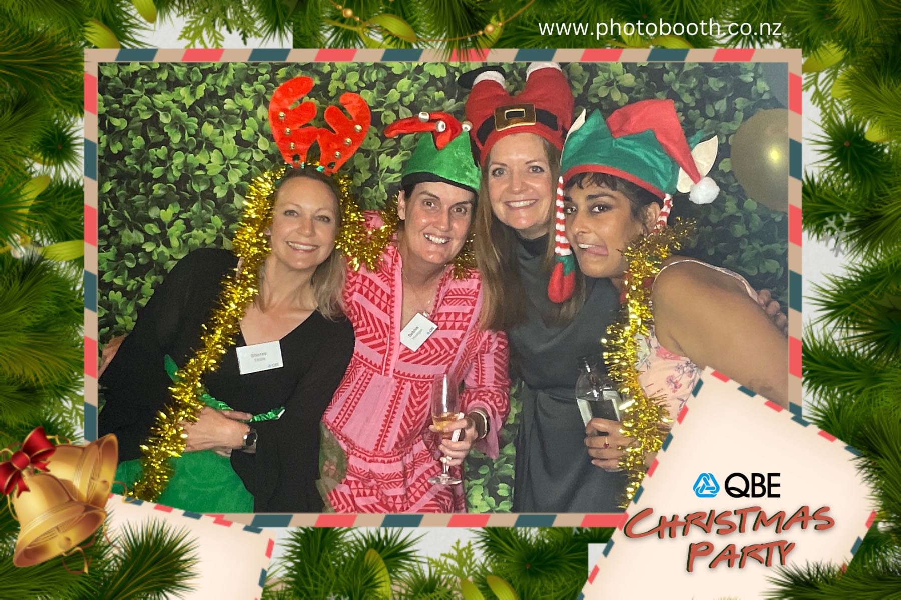 QBE Staff Christmas Party | View more photos from the event at gallery.photobooth.co.nz/u/SelfieCentral/QBE-Staff-Christmas-Party