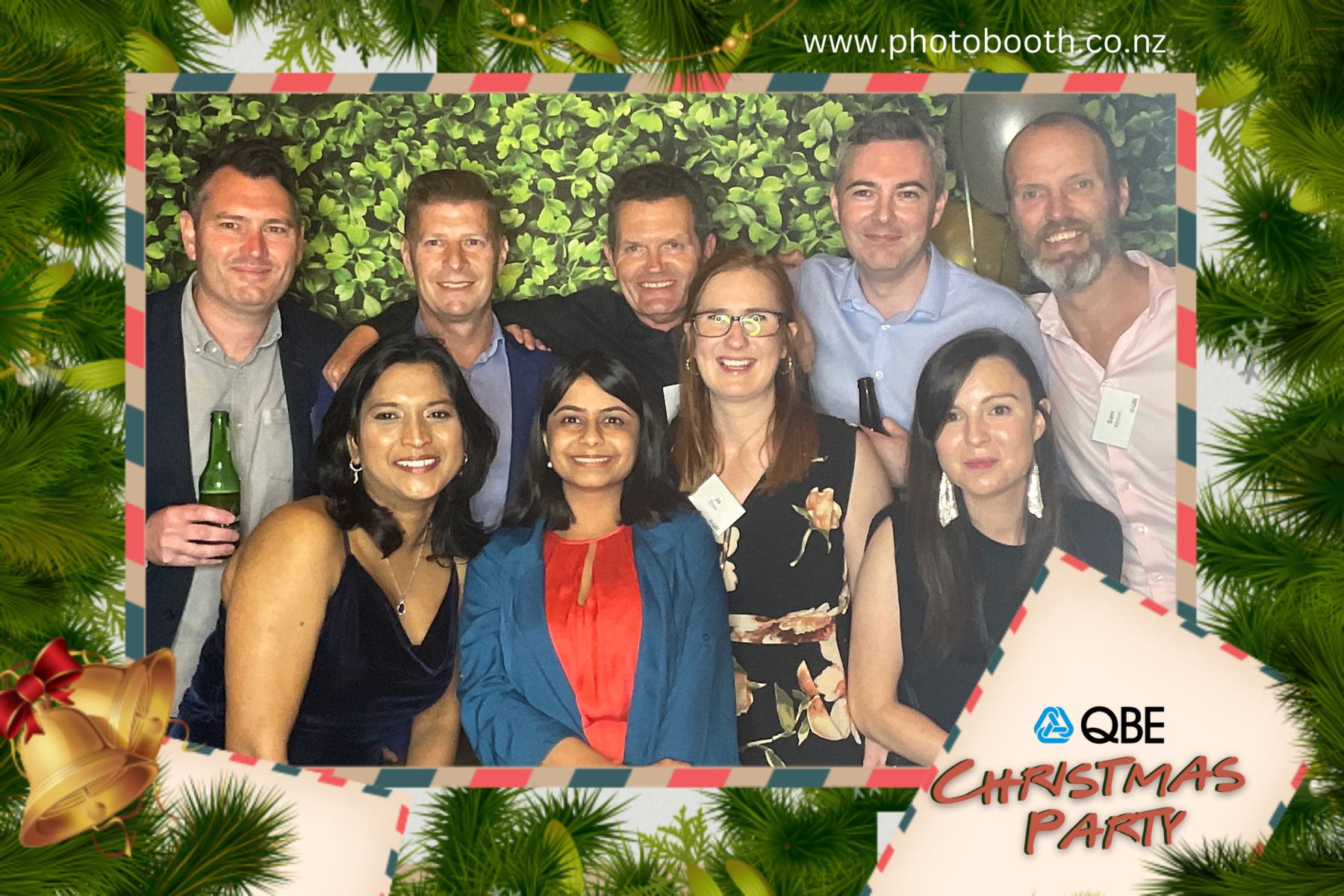 QBE Staff Christmas Party | View more photos from the event at gallery.photobooth.co.nz/u/SelfieCentral/QBE-Staff-Christmas-Party
