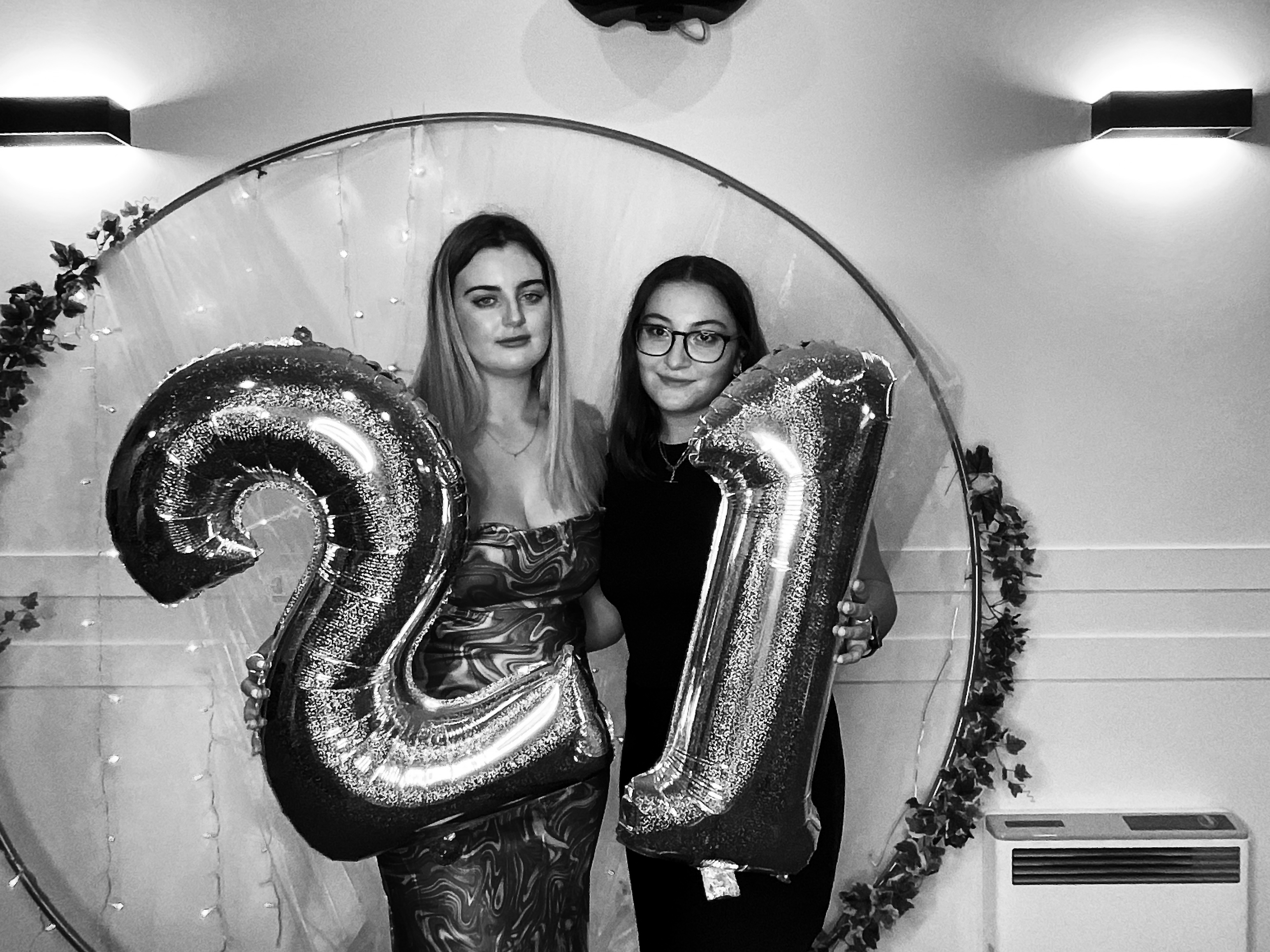 Tayla's 21st Birthday | View more photos from the event at gallery.photobooth.co.nz/u/SelfieCentral/Taylas-21st-Birthday