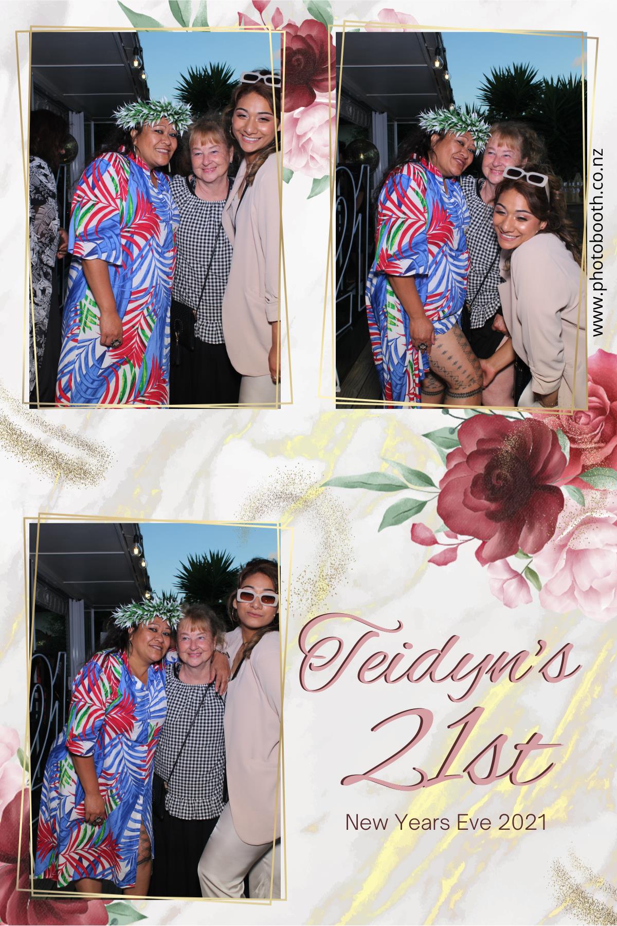 Teidyn's 21st | View more photos from the event at gallery.photobooth.co.nz/u/SelfieCentral/Teidyns-21st