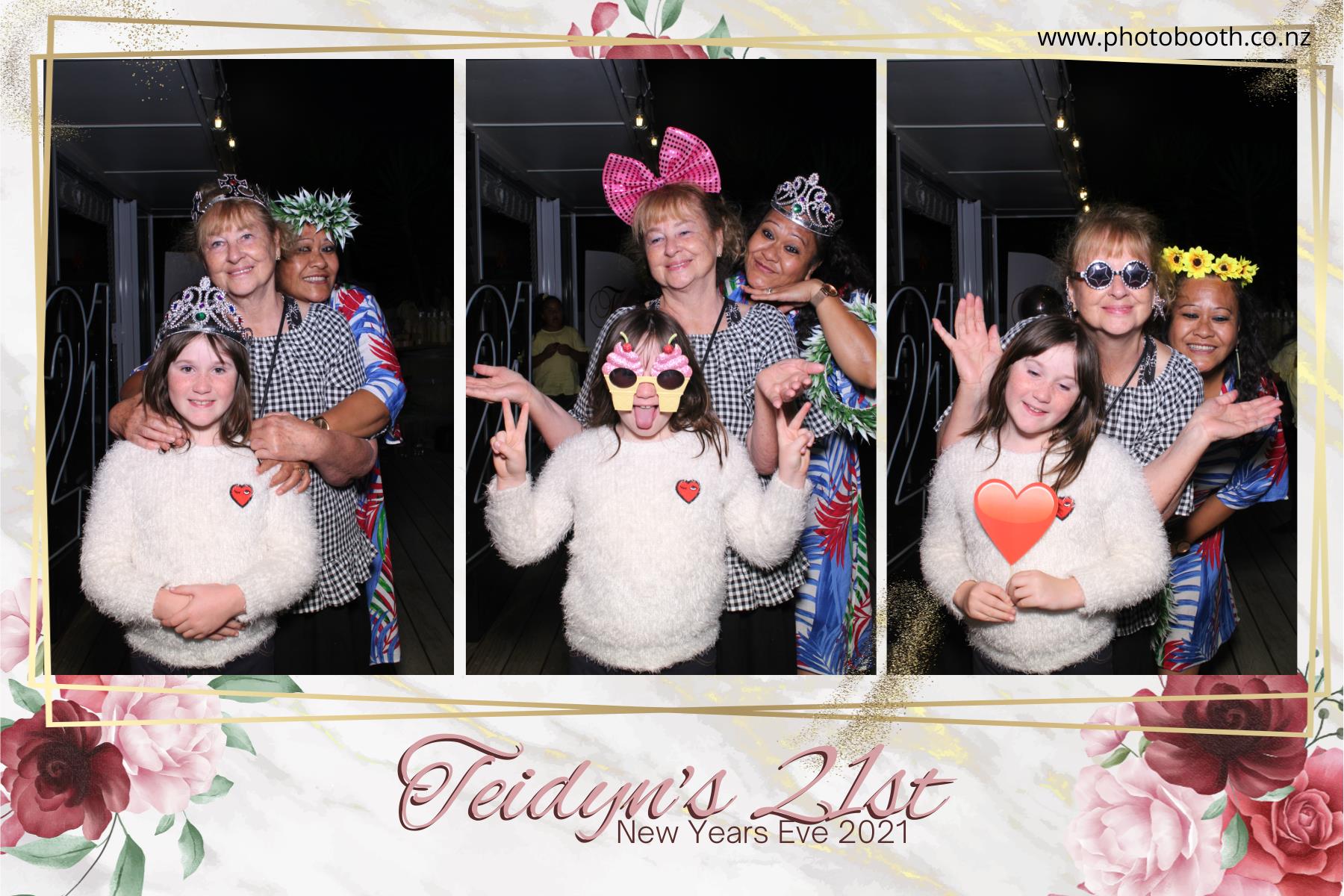 Teidyn's 21st | View more photos from the event at gallery.photobooth.co.nz/u/SelfieCentral/Teidyns-21st