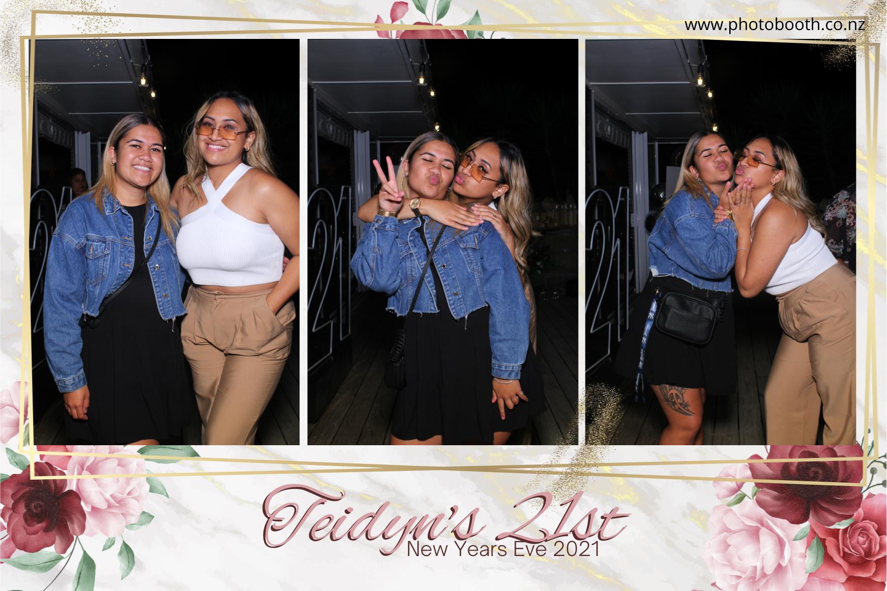 Teidyn's 21st | View more photos from the event at gallery.photobooth.co.nz/u/SelfieCentral/Teidyns-21st