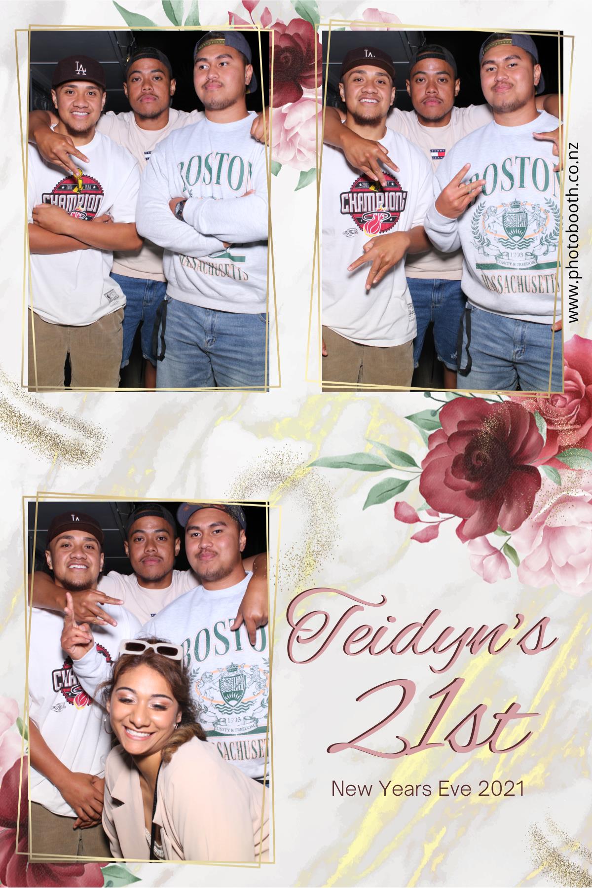 Teidyn's 21st | View more photos from the event at gallery.photobooth.co.nz/u/SelfieCentral/Teidyns-21st