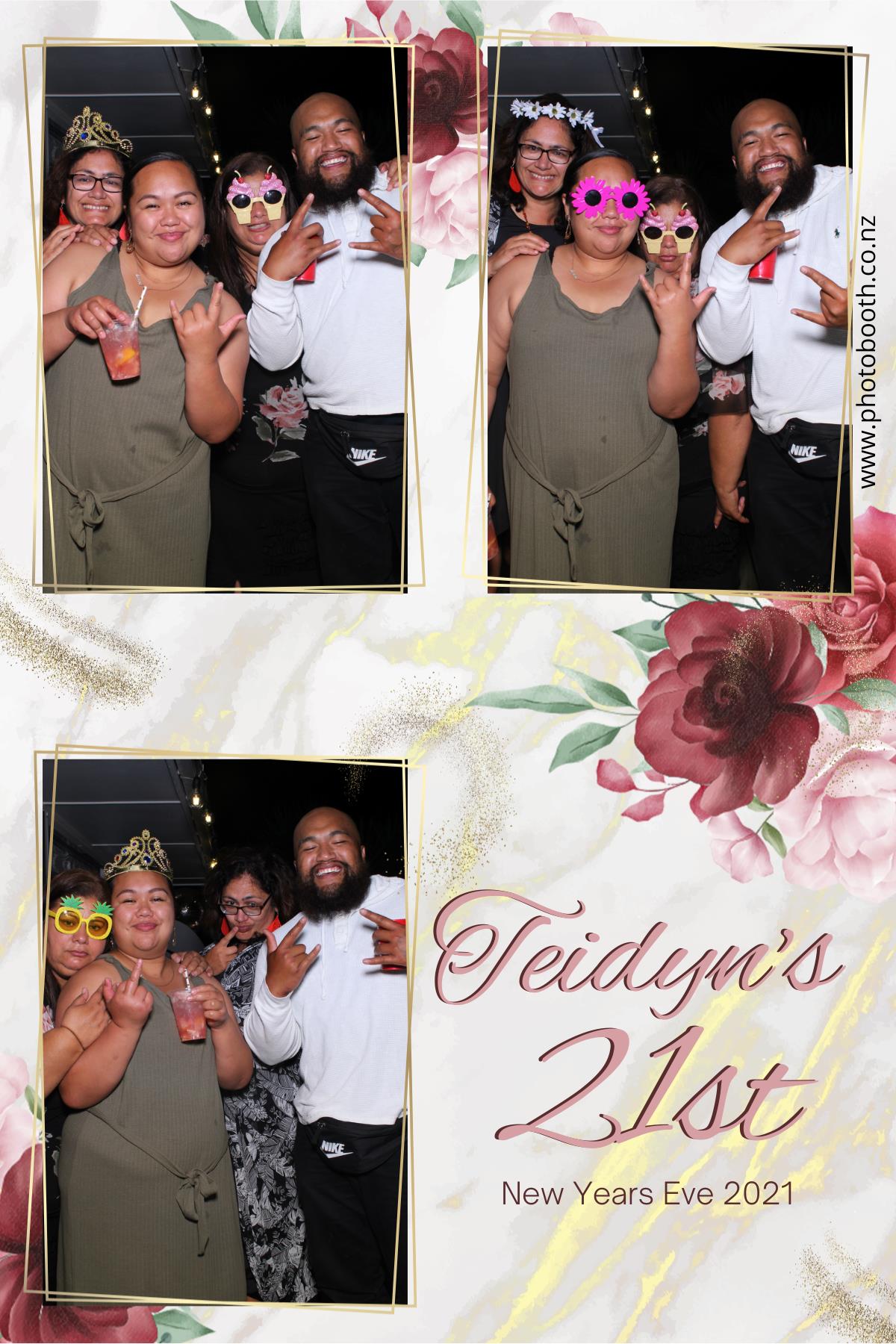 Teidyn's 21st | View more photos from the event at gallery.photobooth.co.nz/u/SelfieCentral/Teidyns-21st
