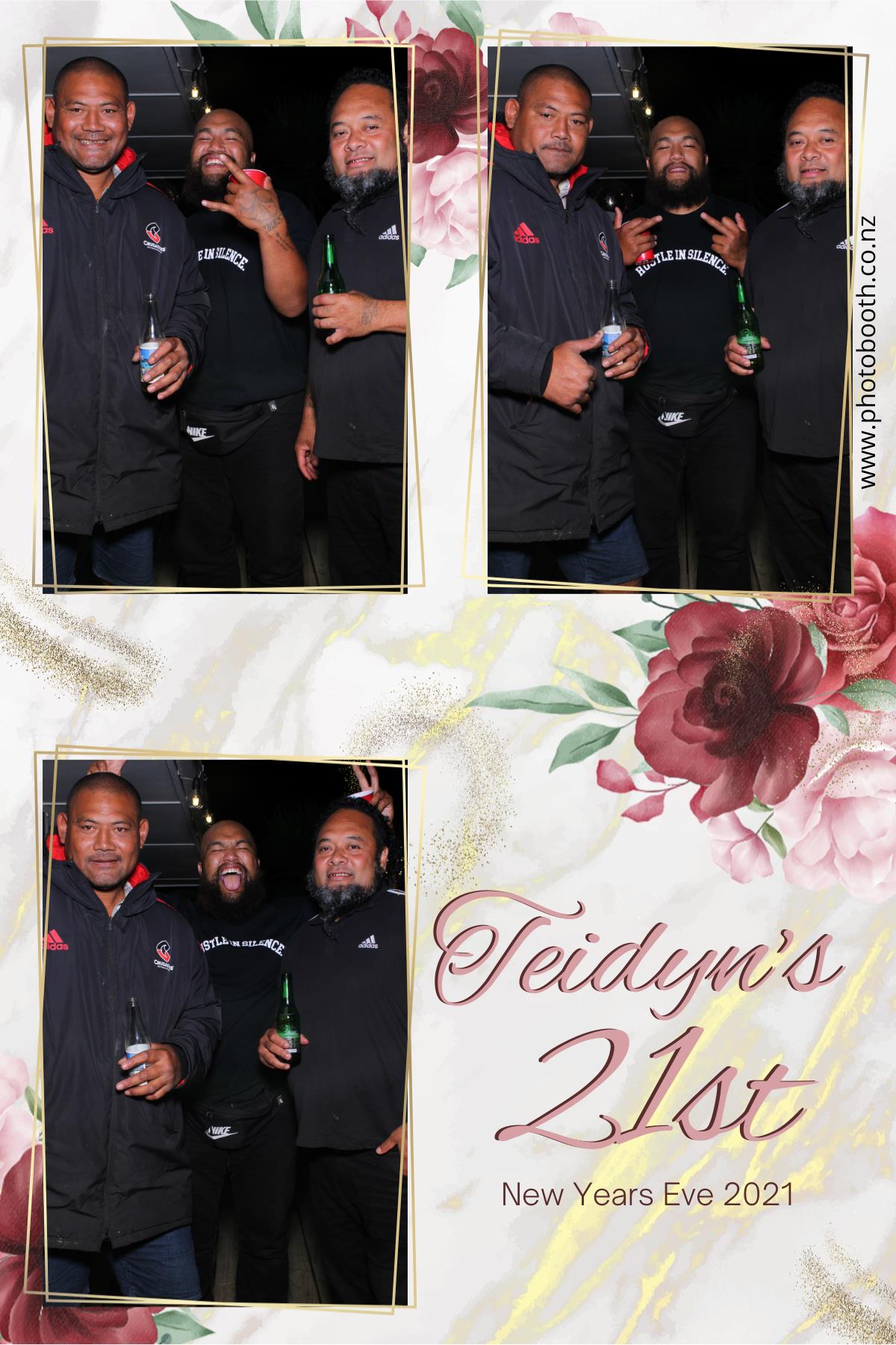 Teidyn's 21st | View more photos from the event at gallery.photobooth.co.nz/u/SelfieCentral/Teidyns-21st