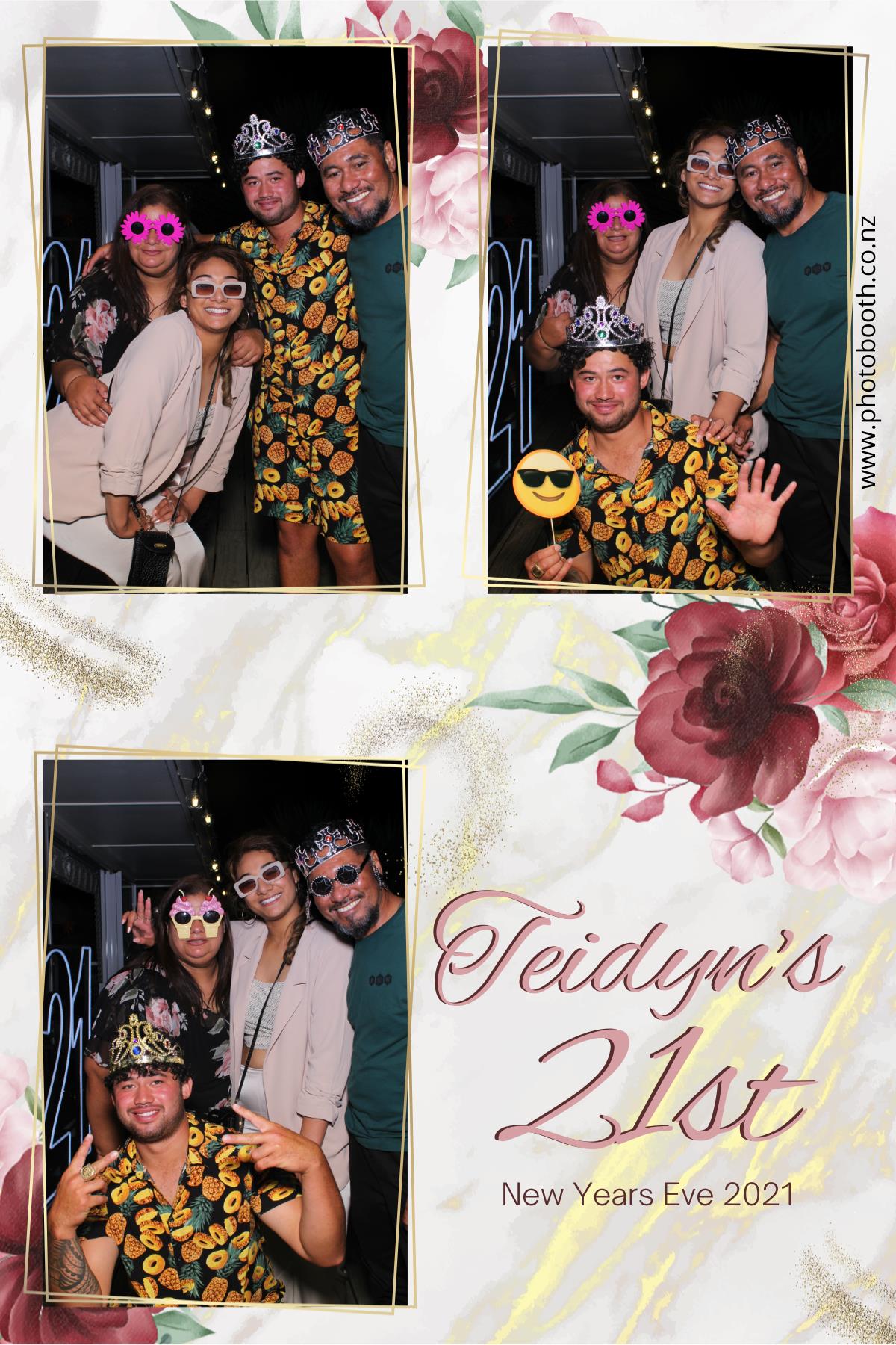 Teidyn's 21st | View more photos from the event at gallery.photobooth.co.nz/u/SelfieCentral/Teidyns-21st