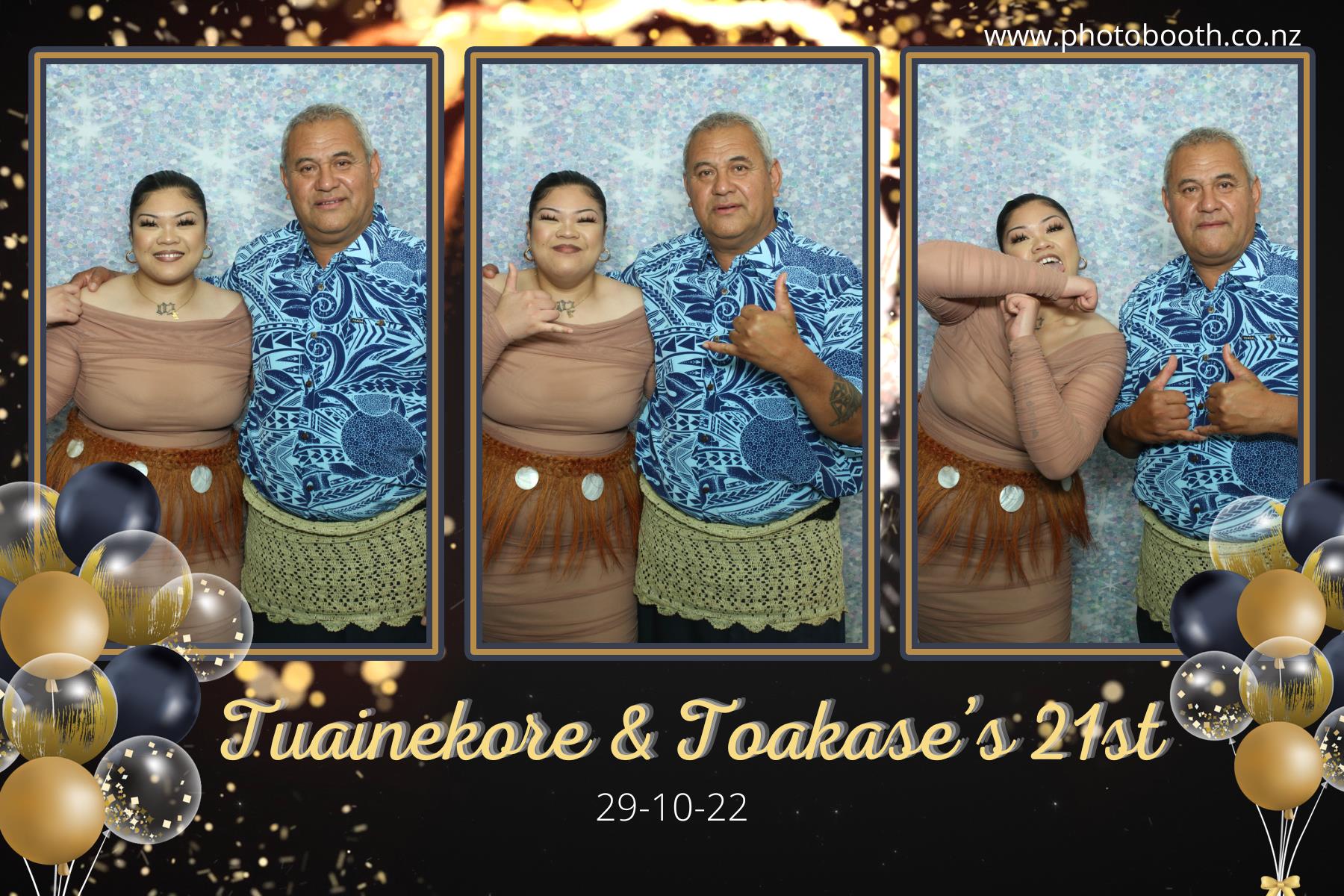 Twin's 21st Birthday | View more photos from the event at gallery.photobooth.co.nz/u/SelfieCentral/Twins-21st-Birthday