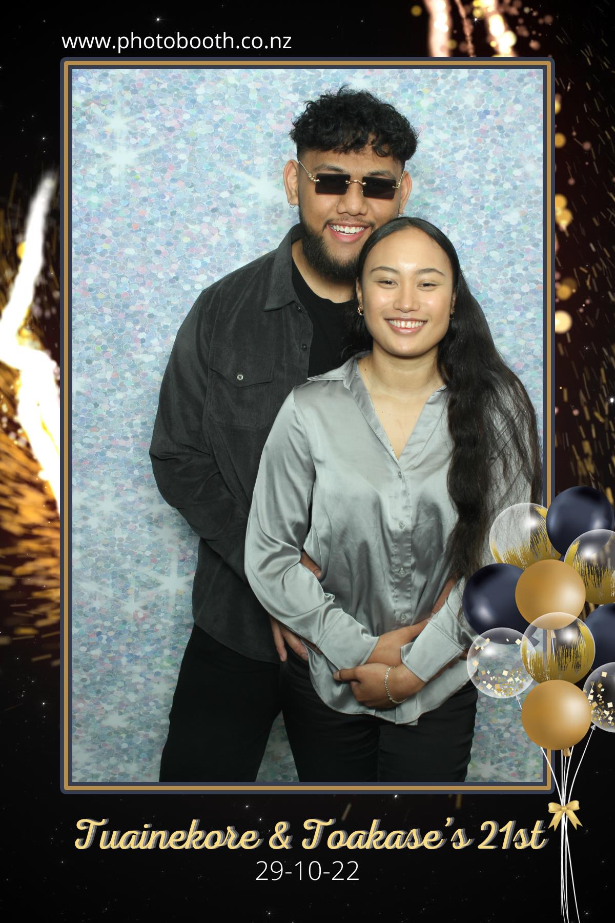 Twin's 21st Birthday | View more photos from the event at gallery.photobooth.co.nz/u/SelfieCentral/Twins-21st-Birthday