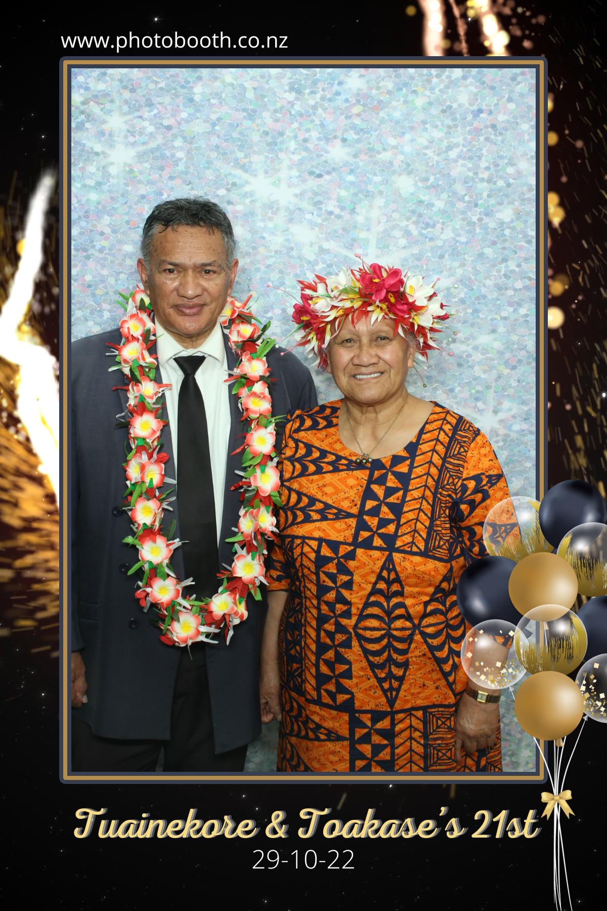 Twin's 21st Birthday | View more photos from the event at gallery.photobooth.co.nz/u/SelfieCentral/Twins-21st-Birthday