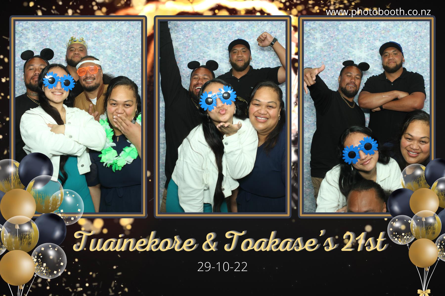Twin's 21st Birthday | View more photos from the event at gallery.photobooth.co.nz/u/SelfieCentral/Twins-21st-Birthday