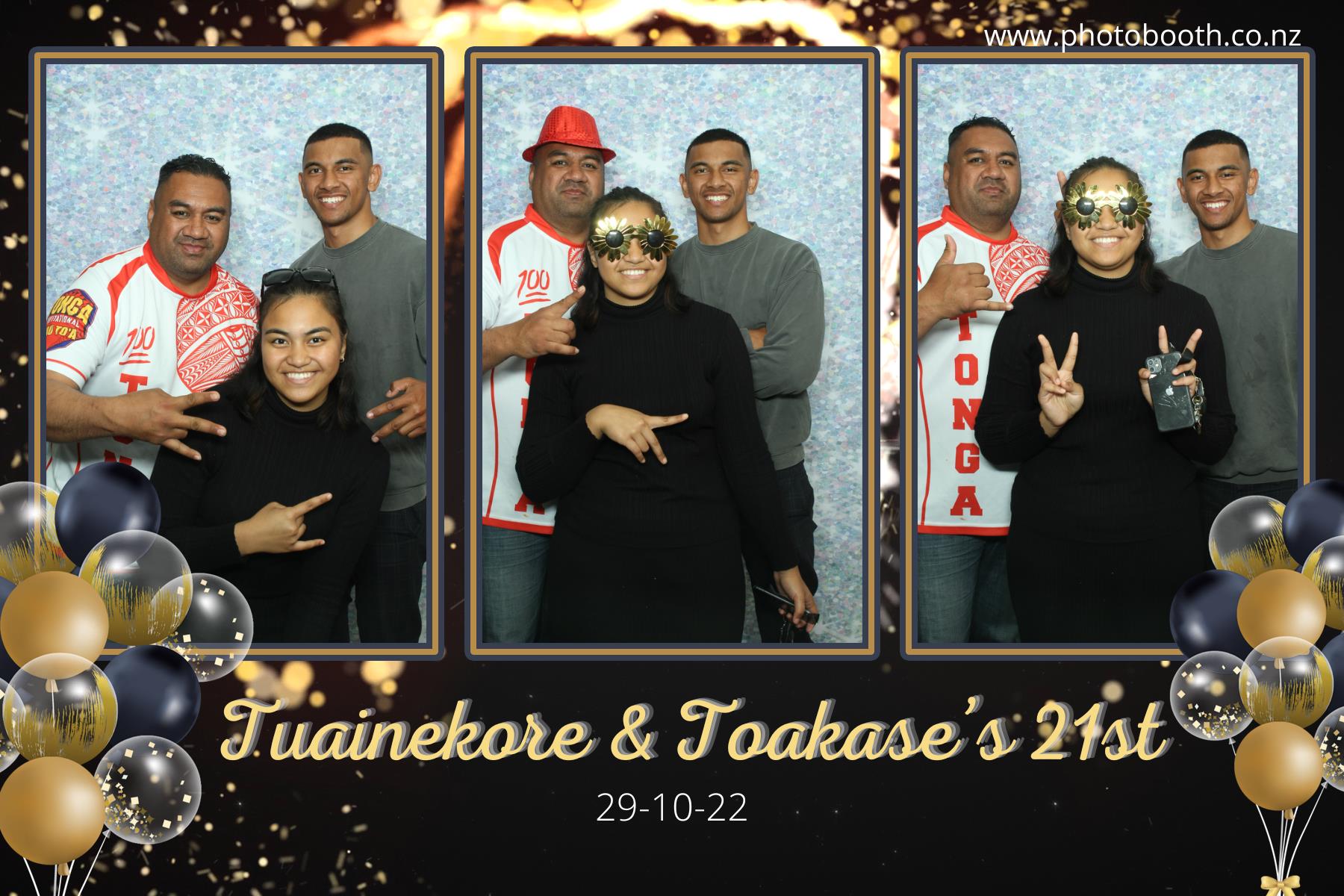 Twin's 21st Birthday | View more photos from the event at gallery.photobooth.co.nz/u/SelfieCentral/Twins-21st-Birthday