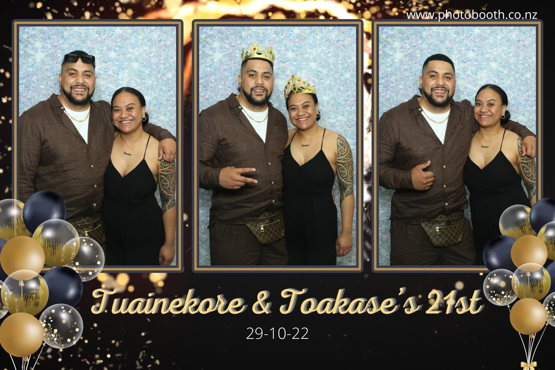 Twin's 21st Birthday | View more photos from the event at gallery.photobooth.co.nz/u/SelfieCentral/Twins-21st-Birthday