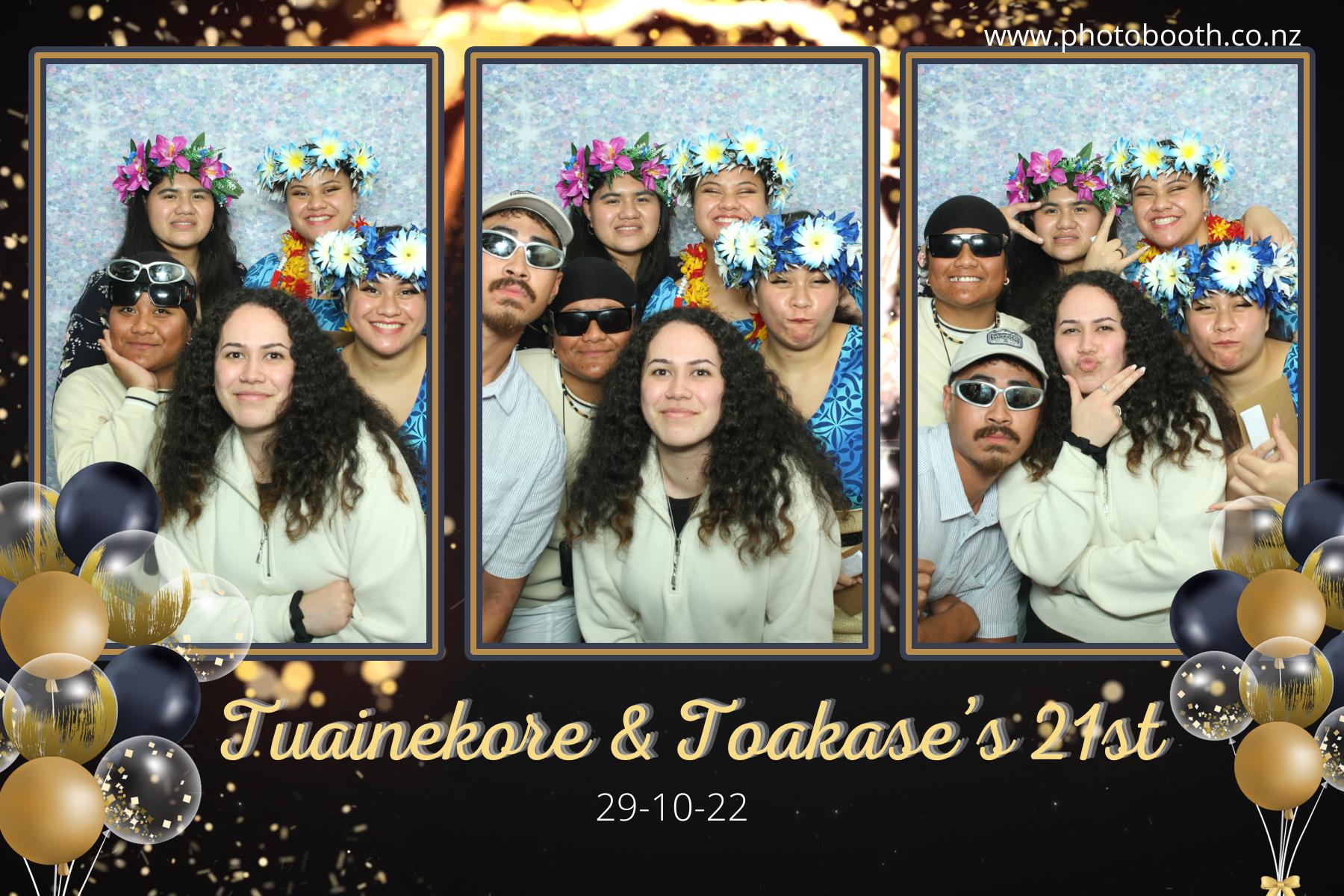 Twin's 21st Birthday | View more photos from the event at gallery.photobooth.co.nz/u/SelfieCentral/Twins-21st-Birthday