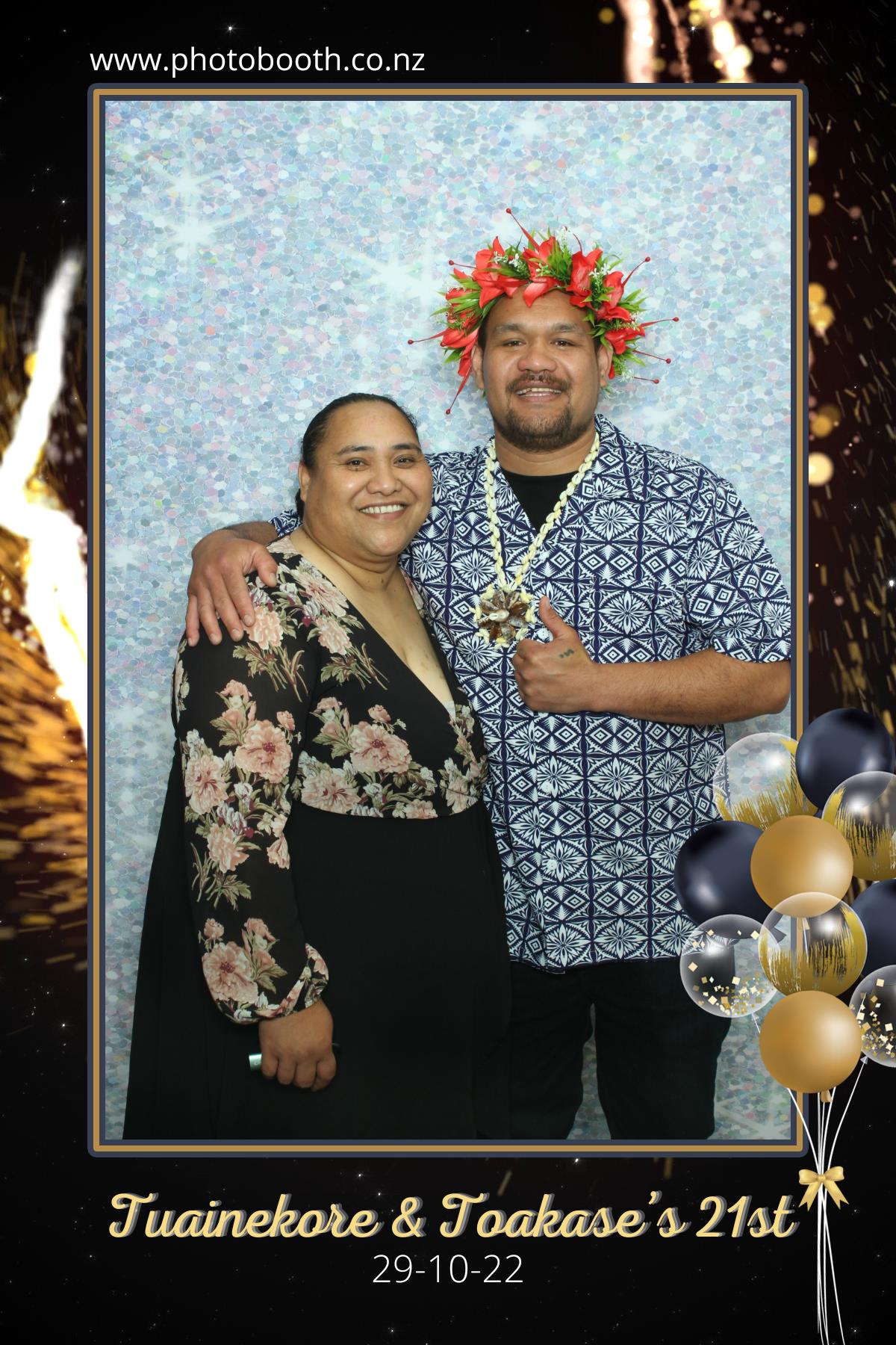 Twin's 21st Birthday | View more photos from the event at gallery.photobooth.co.nz/u/SelfieCentral/Twins-21st-Birthday