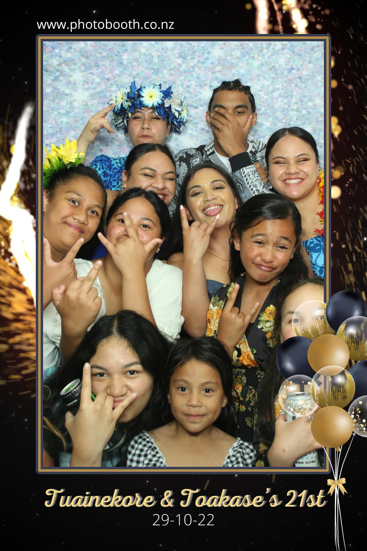 Twin's 21st Birthday | View more photos from the event at gallery.photobooth.co.nz/u/SelfieCentral/Twins-21st-Birthday