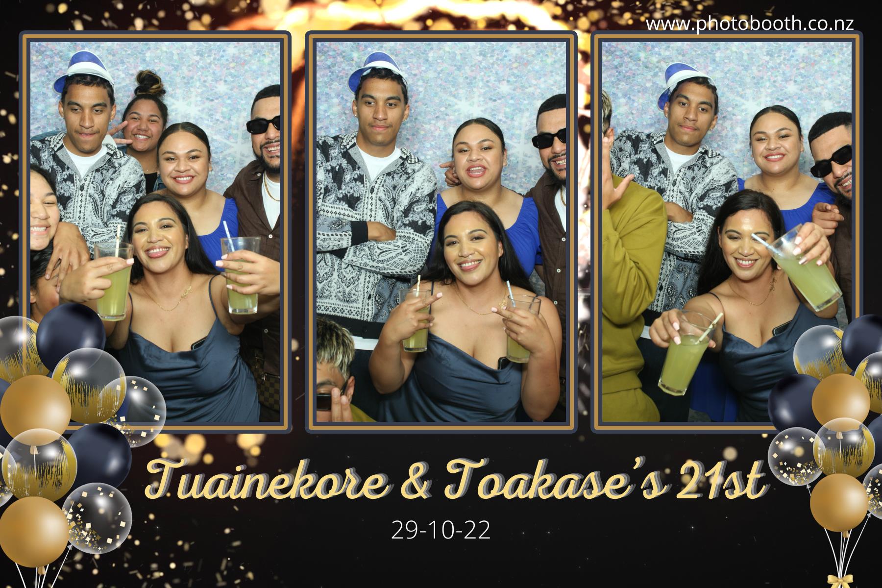 Twin's 21st Birthday | View more photos from the event at gallery.photobooth.co.nz/u/SelfieCentral/Twins-21st-Birthday