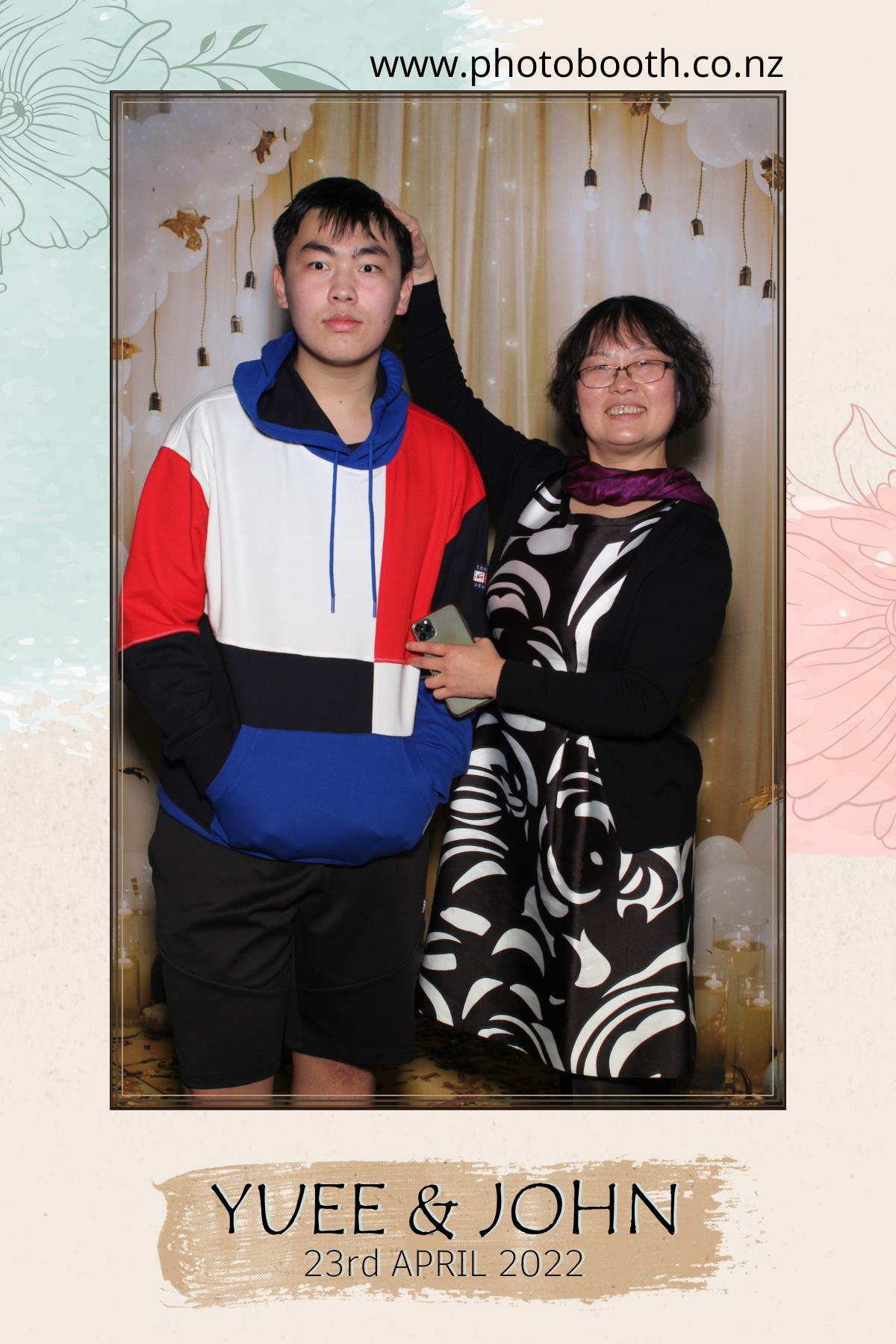 Yuee & John's Wedding | View more photos from the event at gallery.photobooth.co.nz/u/SelfieCentral/Yuee-Johns-Wedding