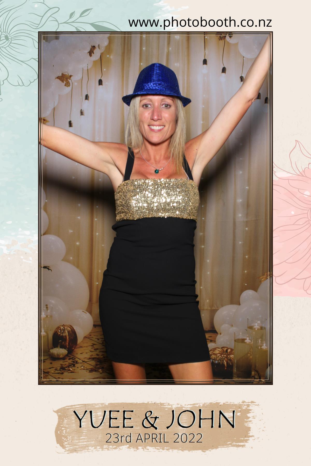 Yuee & John's Wedding | View more photos from the event at gallery.photobooth.co.nz/u/SelfieCentral/Yuee-Johns-Wedding