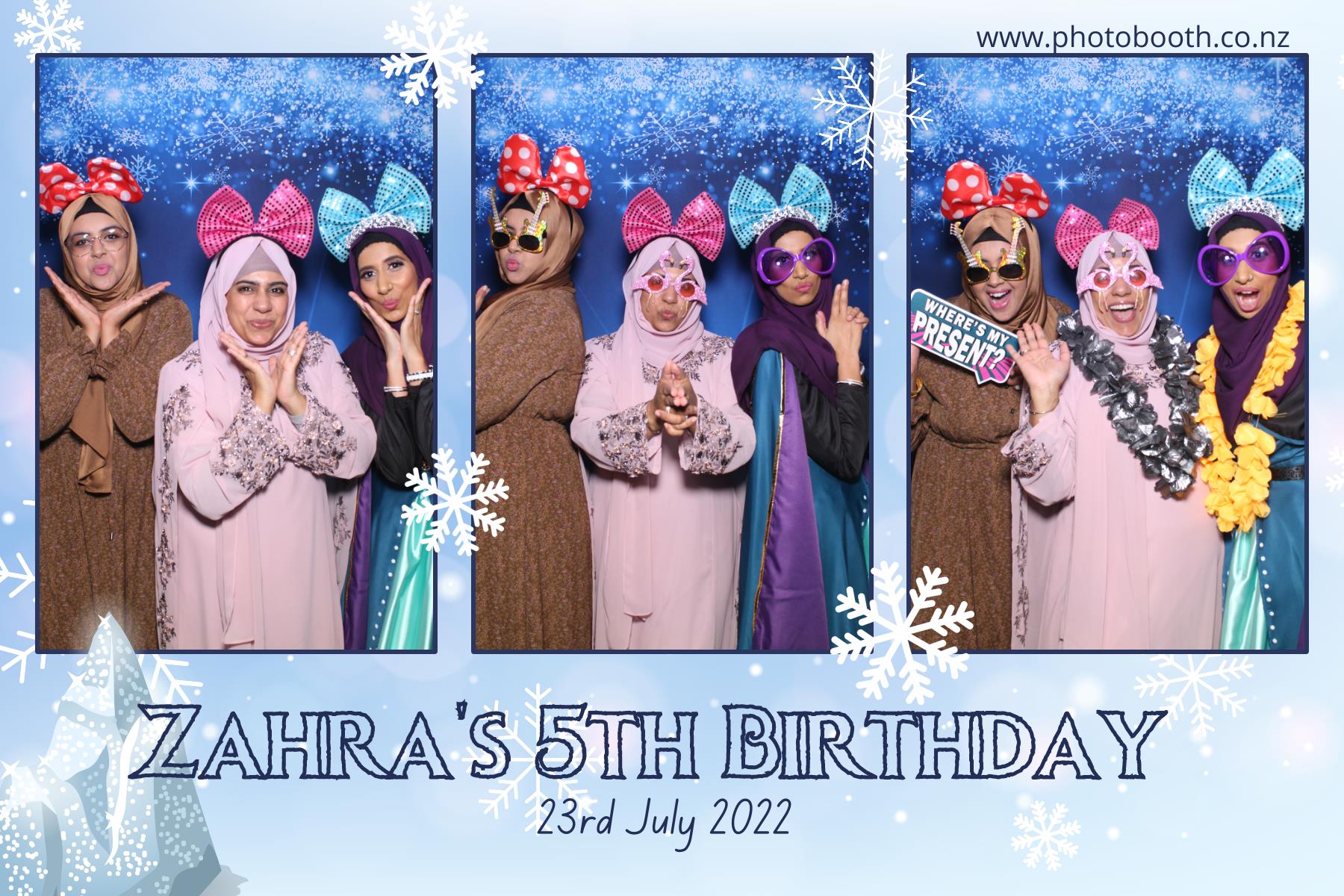 Zahra's 5th Frozen Birthday Party | View more photos from the event at gallery.photobooth.co.nz/u/SelfieCentral/Zahras-5th-Frozen-Birthday-Party