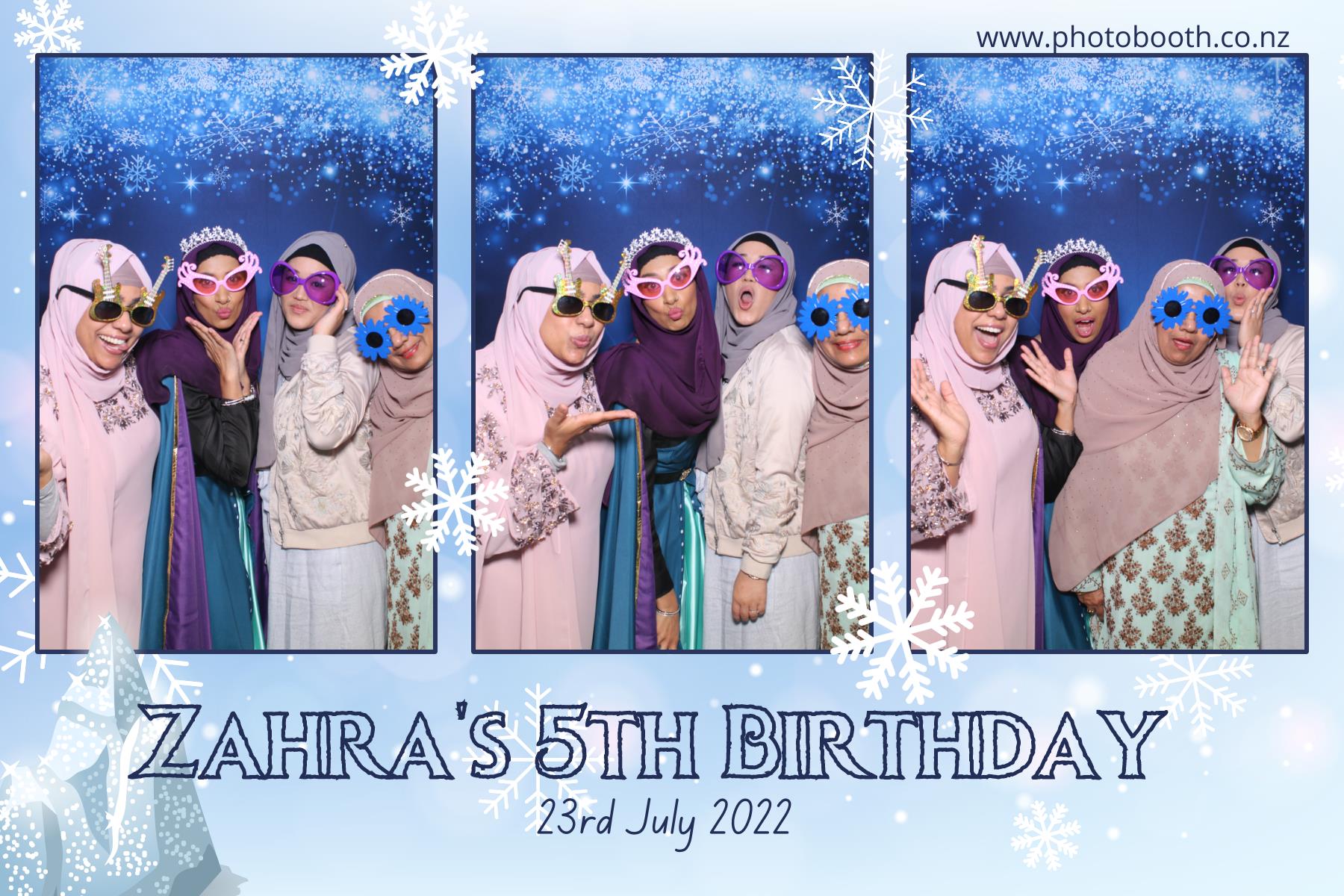 Zahra's 5th Frozen Birthday Party | View more photos from the event at gallery.photobooth.co.nz/u/SelfieCentral/Zahras-5th-Frozen-Birthday-Party