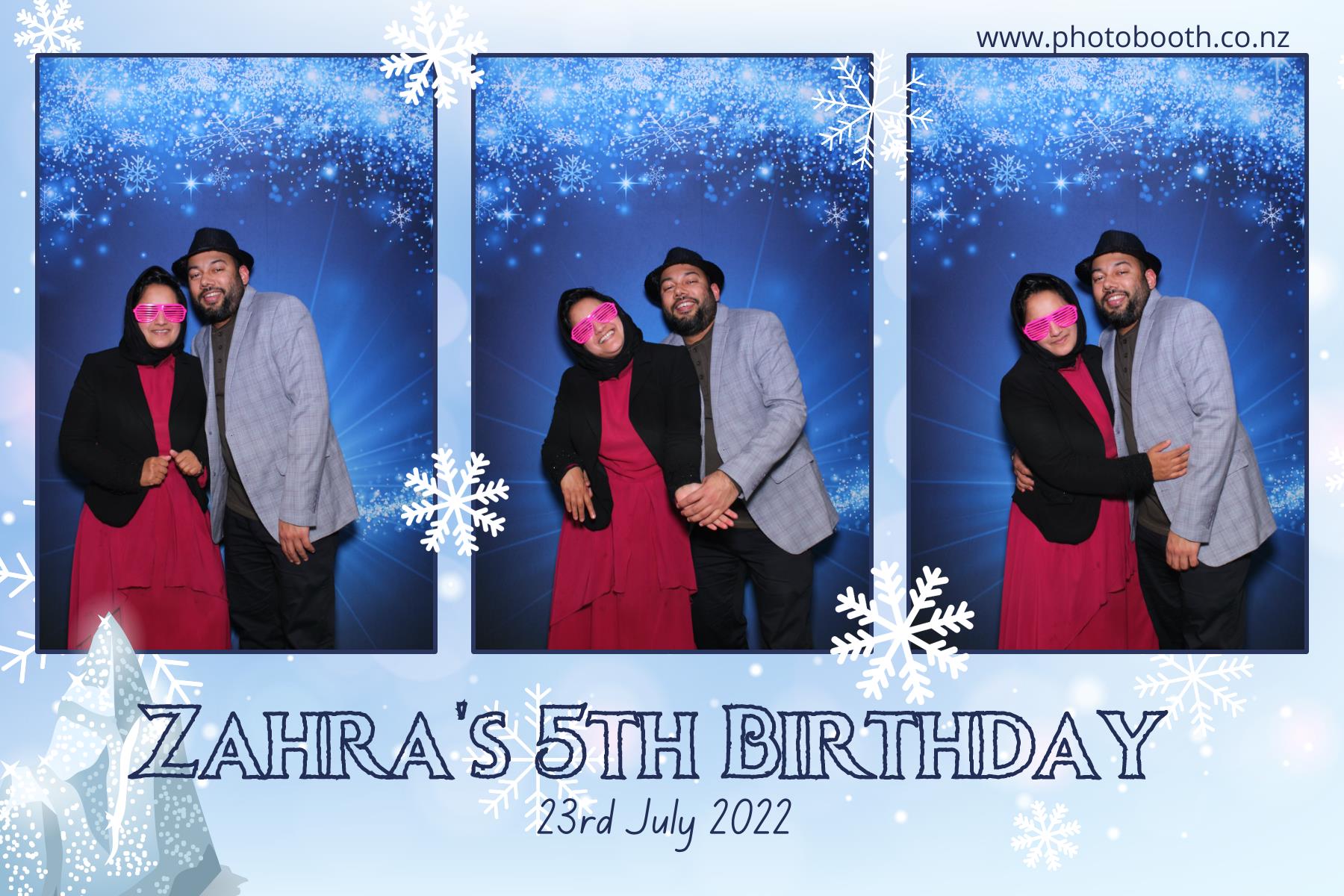 Zahra's 5th Frozen Birthday Party | View more photos from the event at gallery.photobooth.co.nz/u/SelfieCentral/Zahras-5th-Frozen-Birthday-Party