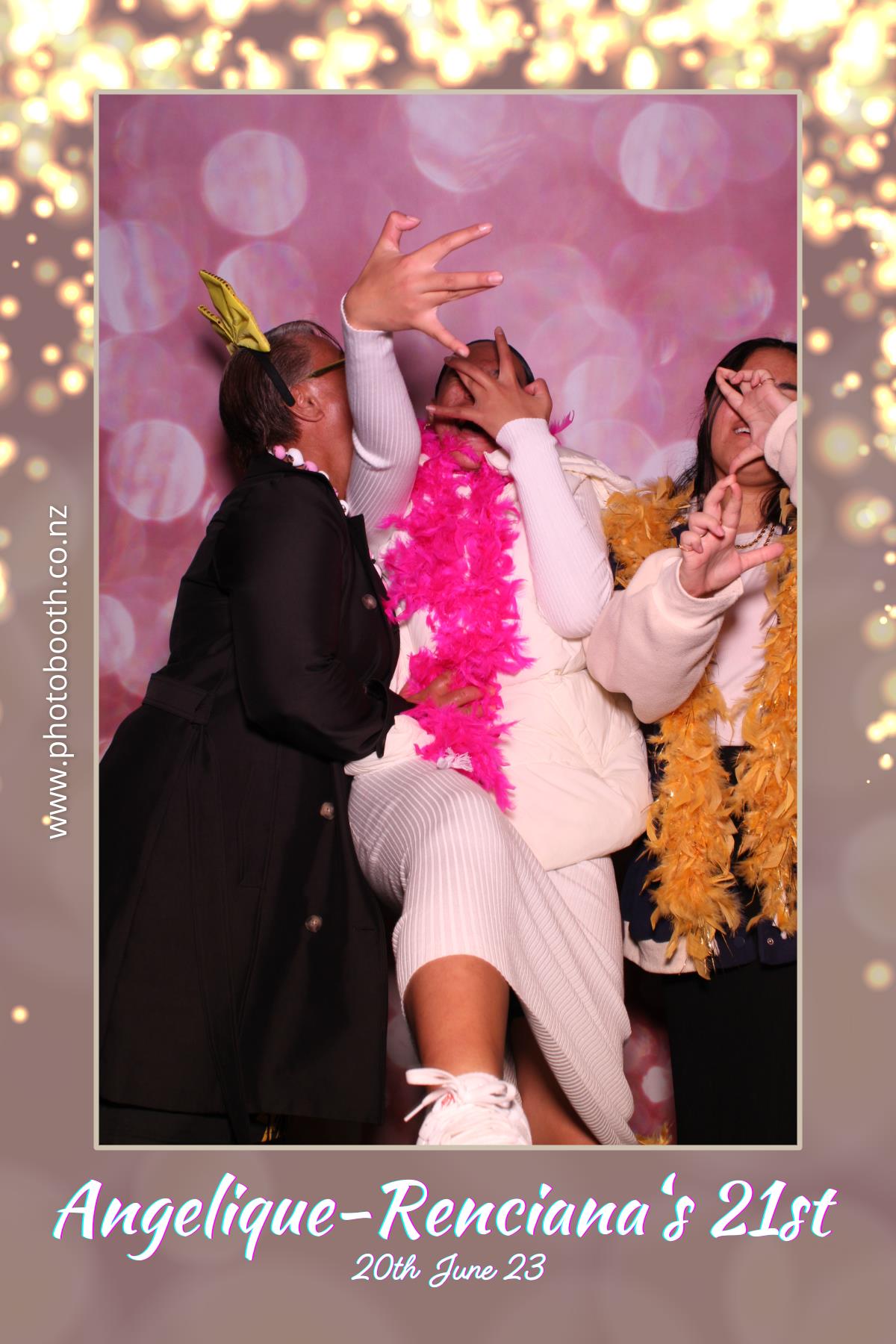 Angelique-Renciana 21st | View more photos from the event at gallery.photobooth.co.nz/u/SelfieCentral/Angelique-Renciana-21st