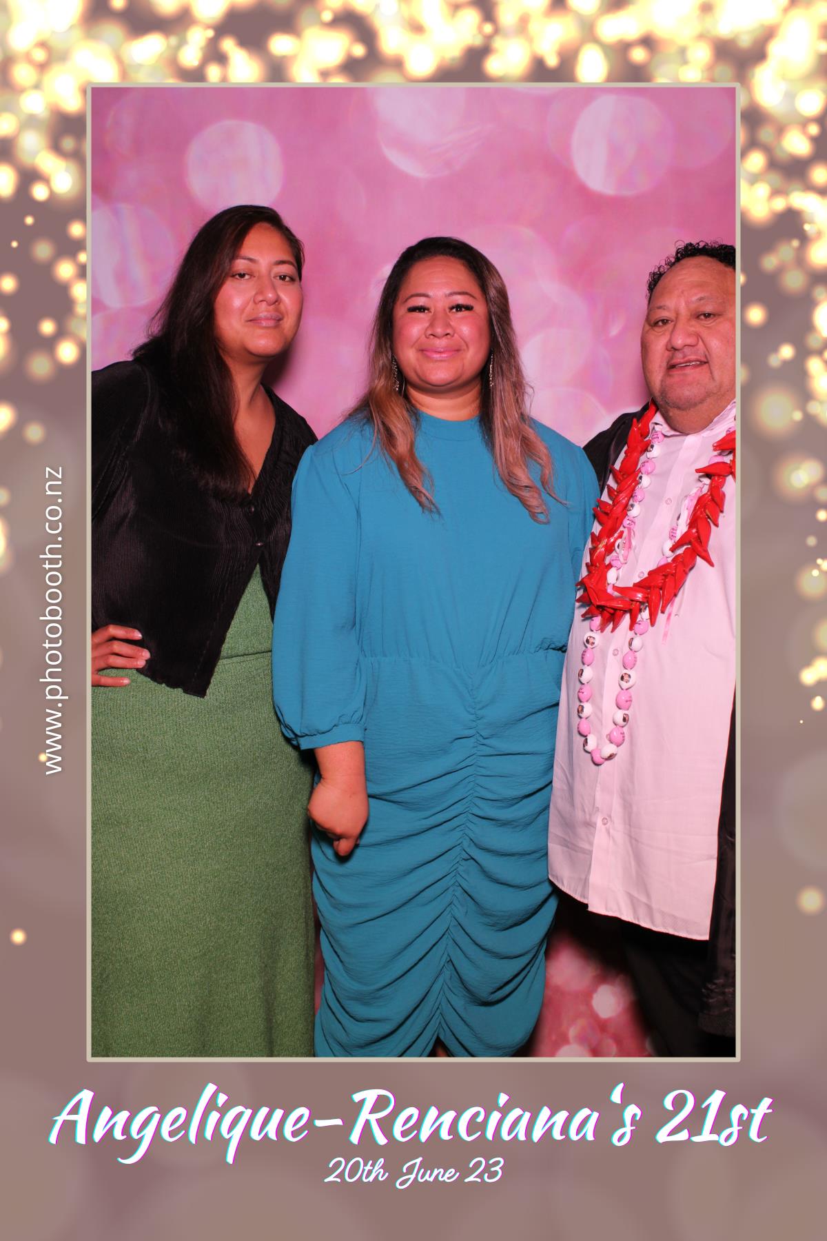 Angelique-Renciana 21st | View more photos from the event at gallery.photobooth.co.nz/u/SelfieCentral/Angelique-Renciana-21st
