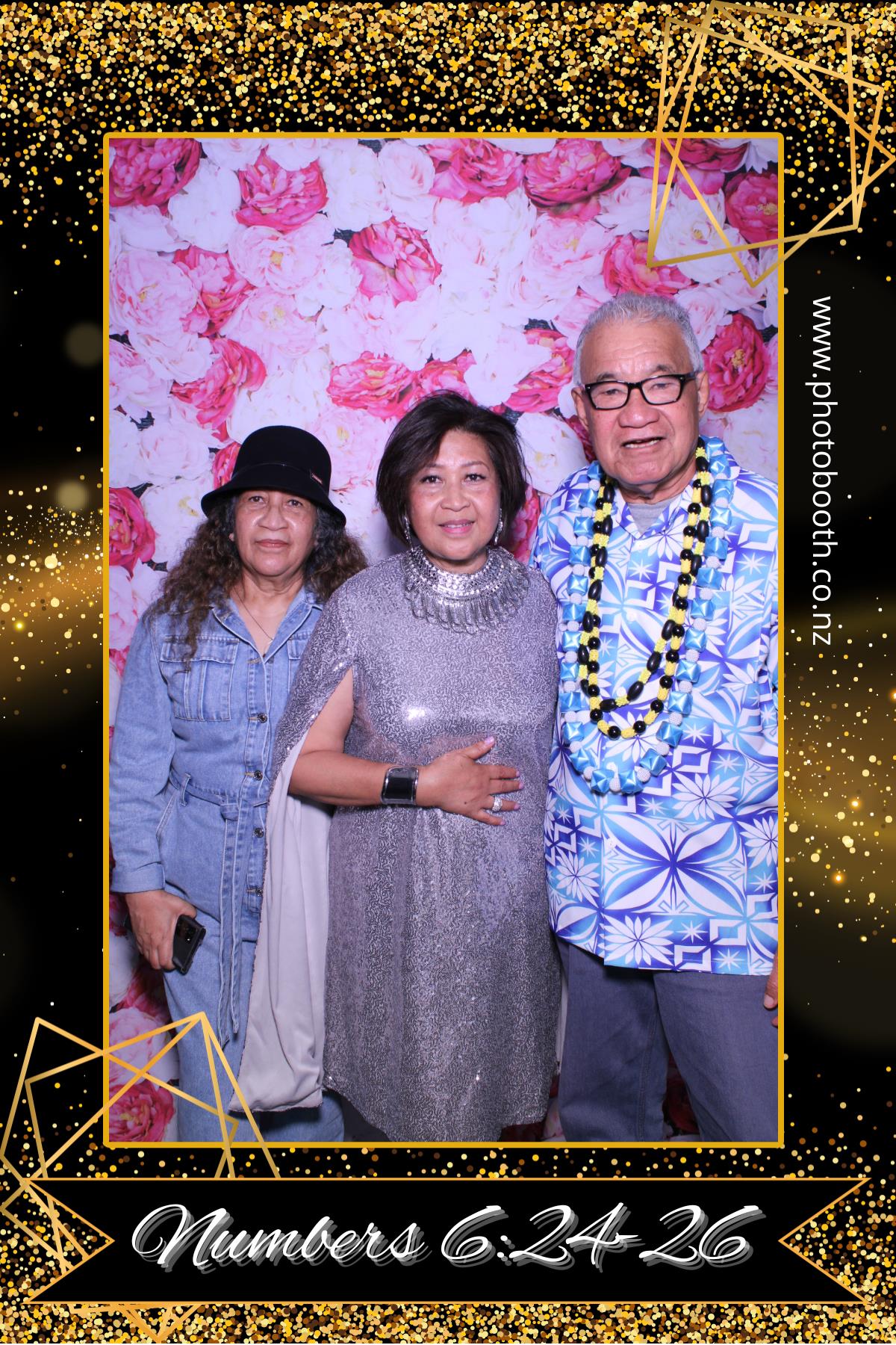 Dana's Birthday | View more photos from the event at gallery.photobooth.co.nz/u/SelfieCentral/Danas-Birthday