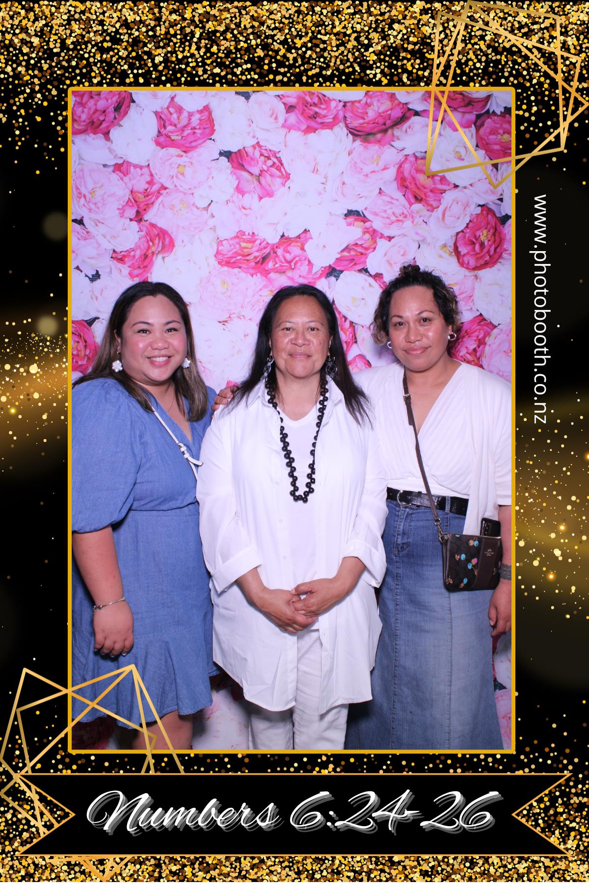 Dana's Birthday | View more photos from the event at gallery.photobooth.co.nz/u/SelfieCentral/Danas-Birthday