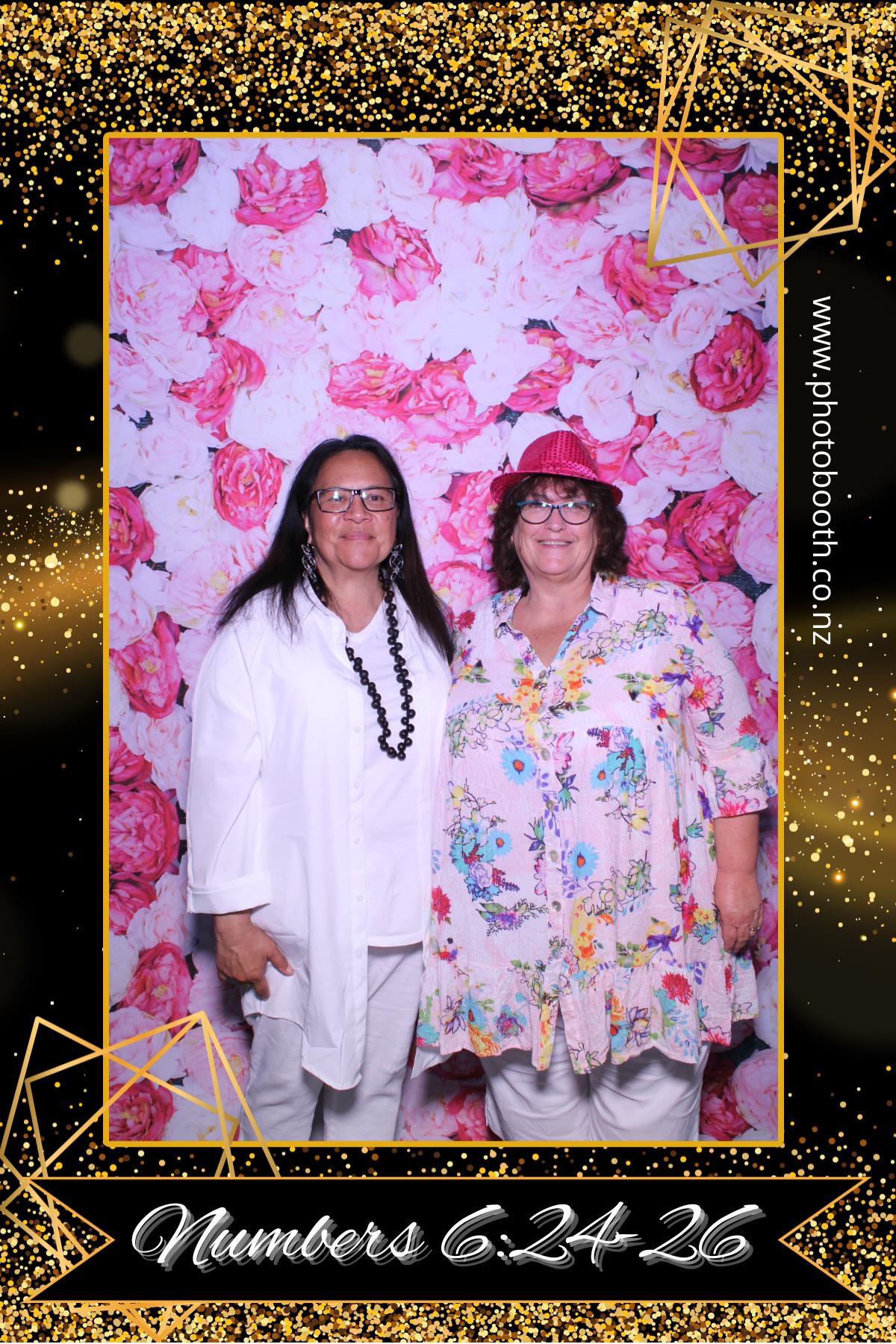 Dana's Birthday | View more photos from the event at gallery.photobooth.co.nz/u/SelfieCentral/Danas-Birthday
