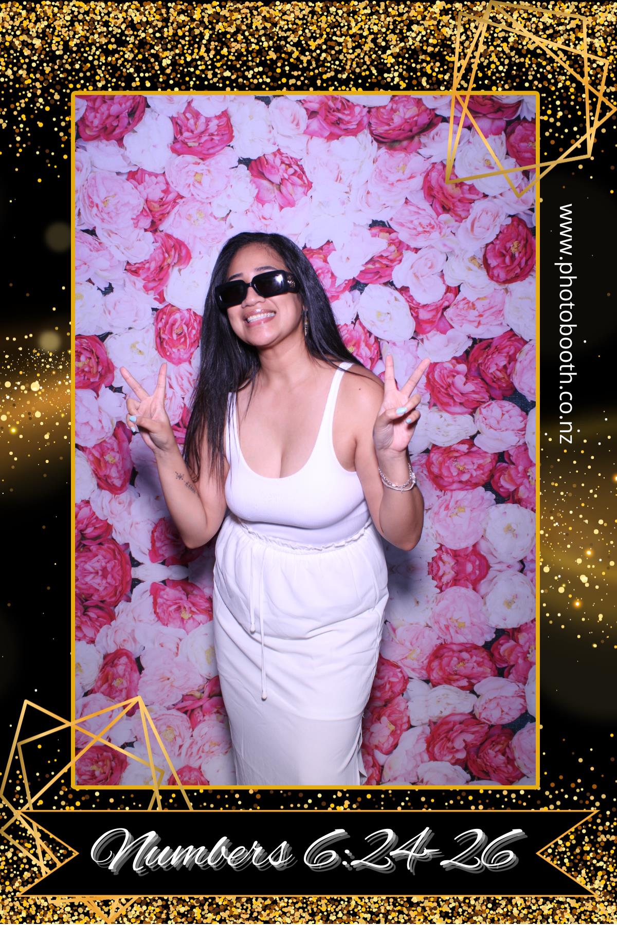 Dana's Birthday | View more photos from the event at gallery.photobooth.co.nz/u/SelfieCentral/Danas-Birthday