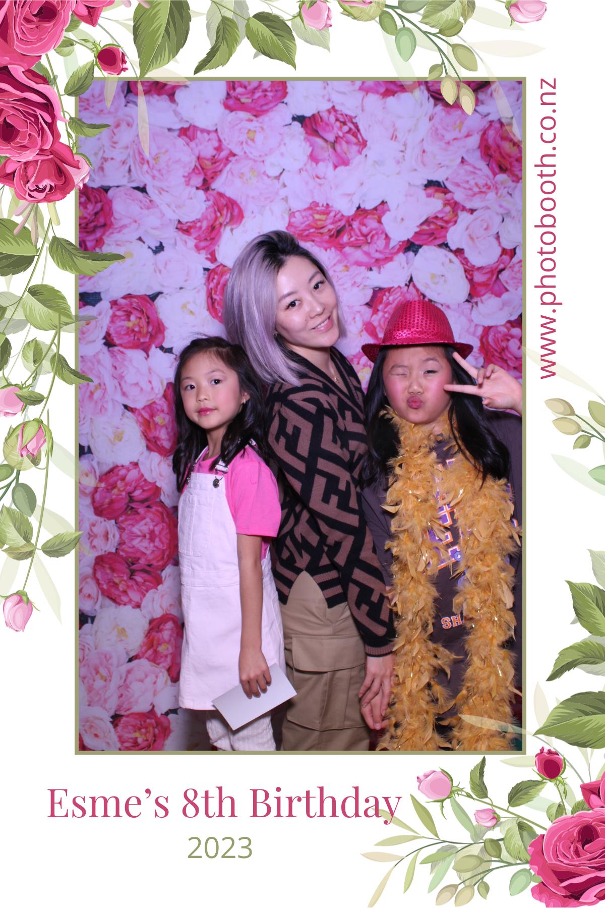 Esme's 8th Birthday | View more photos from the event at gallery.photobooth.co.nz/u/SelfieCentral/Esmes-8th-Birthday