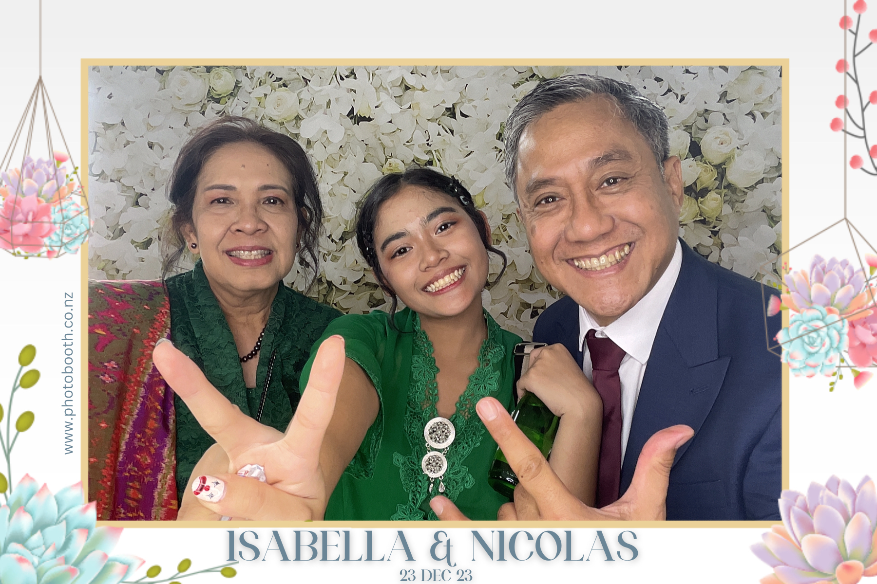 Isabella & Nicolas's Wedding | View more photos from the event at gallery.photobooth.co.nz/u/SelfieCentral/Isabella-Nicolass-Wedding