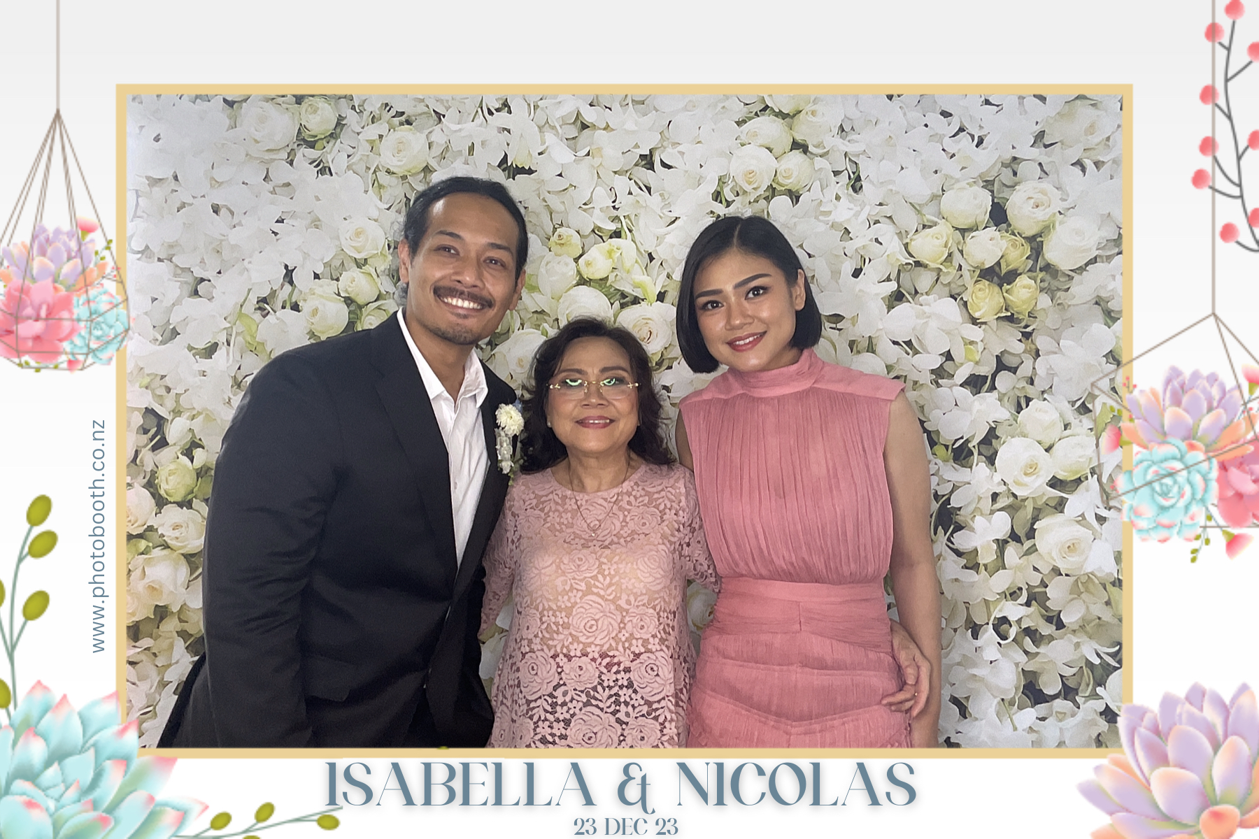 Isabella & Nicolas's Wedding | View more photos from the event at gallery.photobooth.co.nz/u/SelfieCentral/Isabella-Nicolass-Wedding