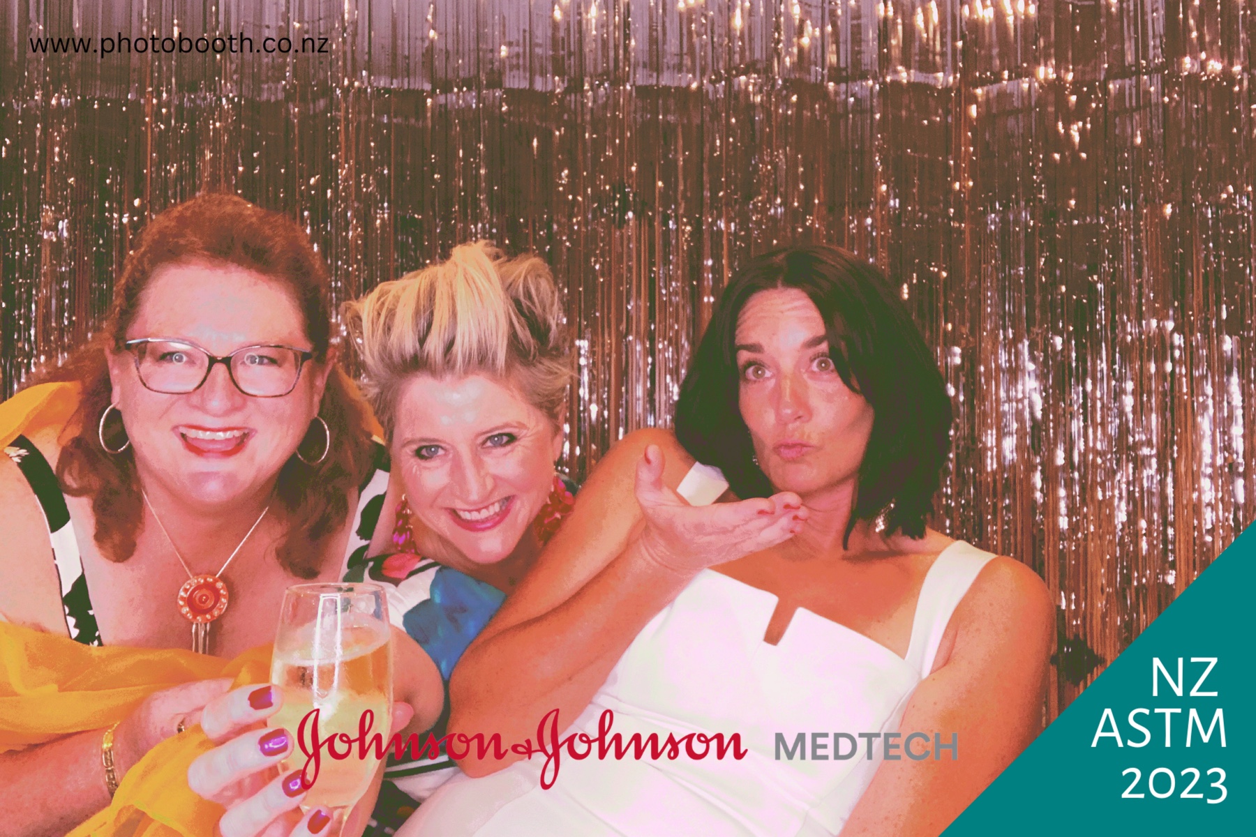J & J Awards Night | View more photos from the event at gallery.photobooth.co.nz/u/SelfieCentral/J-J-Awards-Night