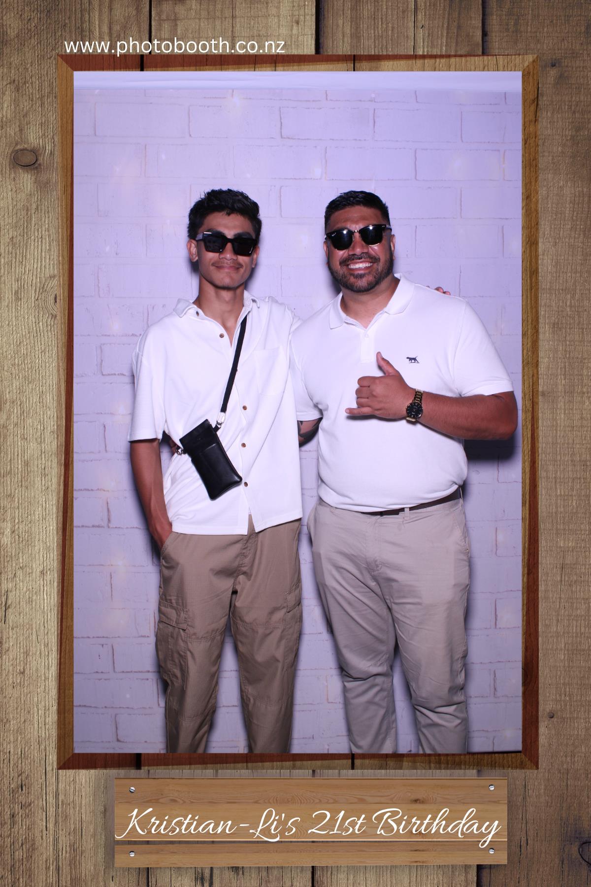 Kristian-Li's 21st | View more photos from the event at gallery.photobooth.co.nz/u/SelfieCentral/Kristian-Lis-21st