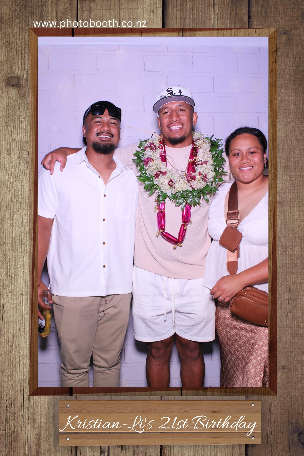 Kristian-Li's 21st | View more photos from the event at gallery.photobooth.co.nz/u/SelfieCentral/Kristian-Lis-21st