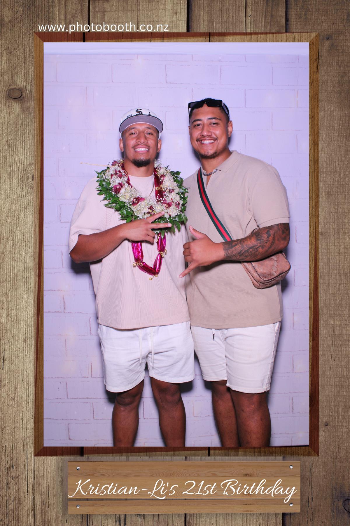 Kristian-Li's 21st | View more photos from the event at gallery.photobooth.co.nz/u/SelfieCentral/Kristian-Lis-21st