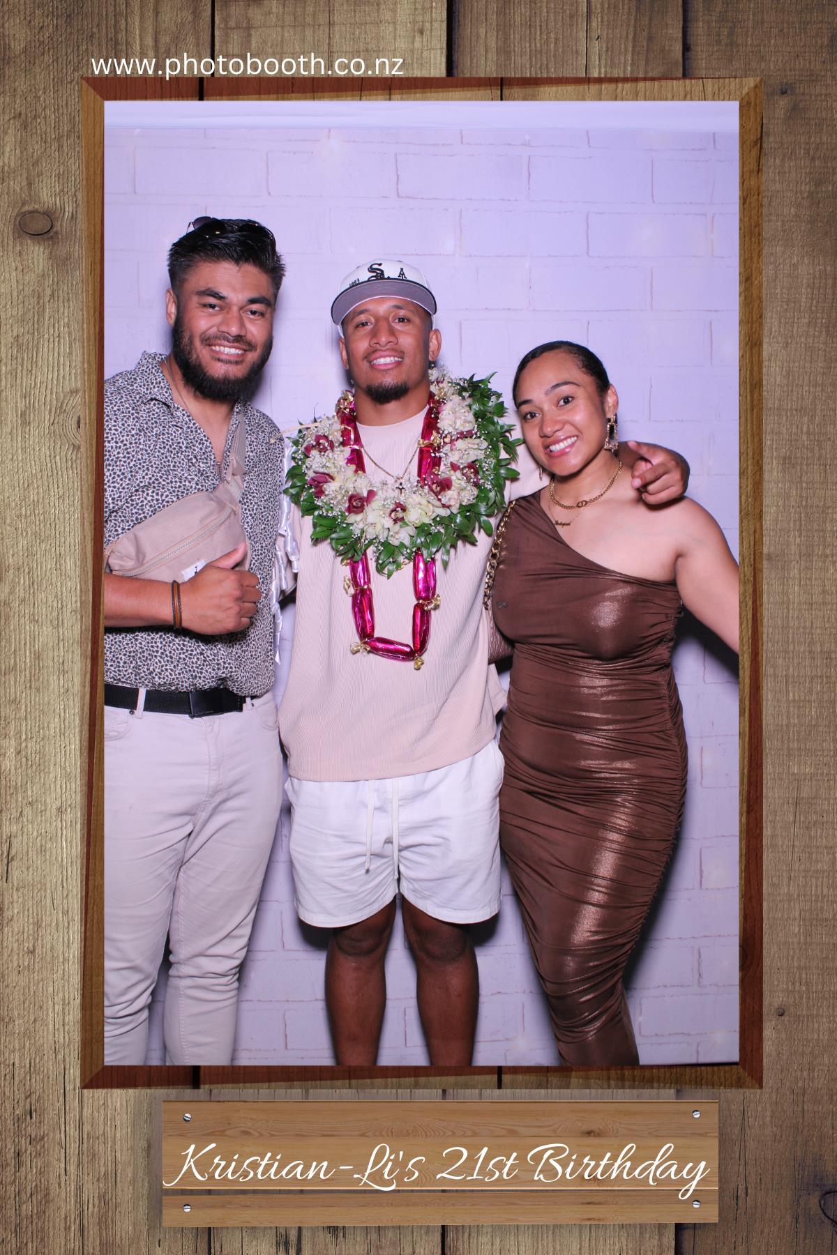 Kristian-Li's 21st | View more photos from the event at gallery.photobooth.co.nz/u/SelfieCentral/Kristian-Lis-21st