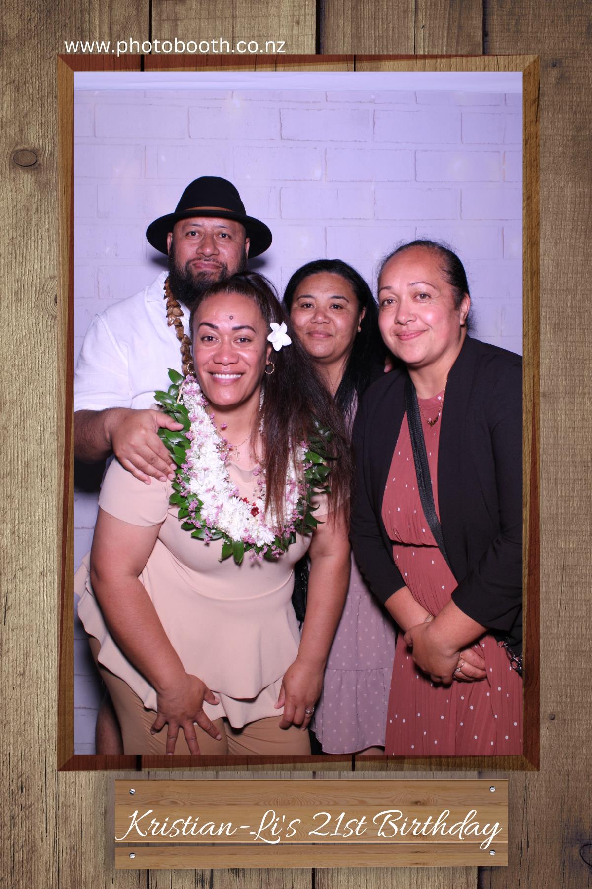 Kristian-Li's 21st | View more photos from the event at gallery.photobooth.co.nz/u/SelfieCentral/Kristian-Lis-21st