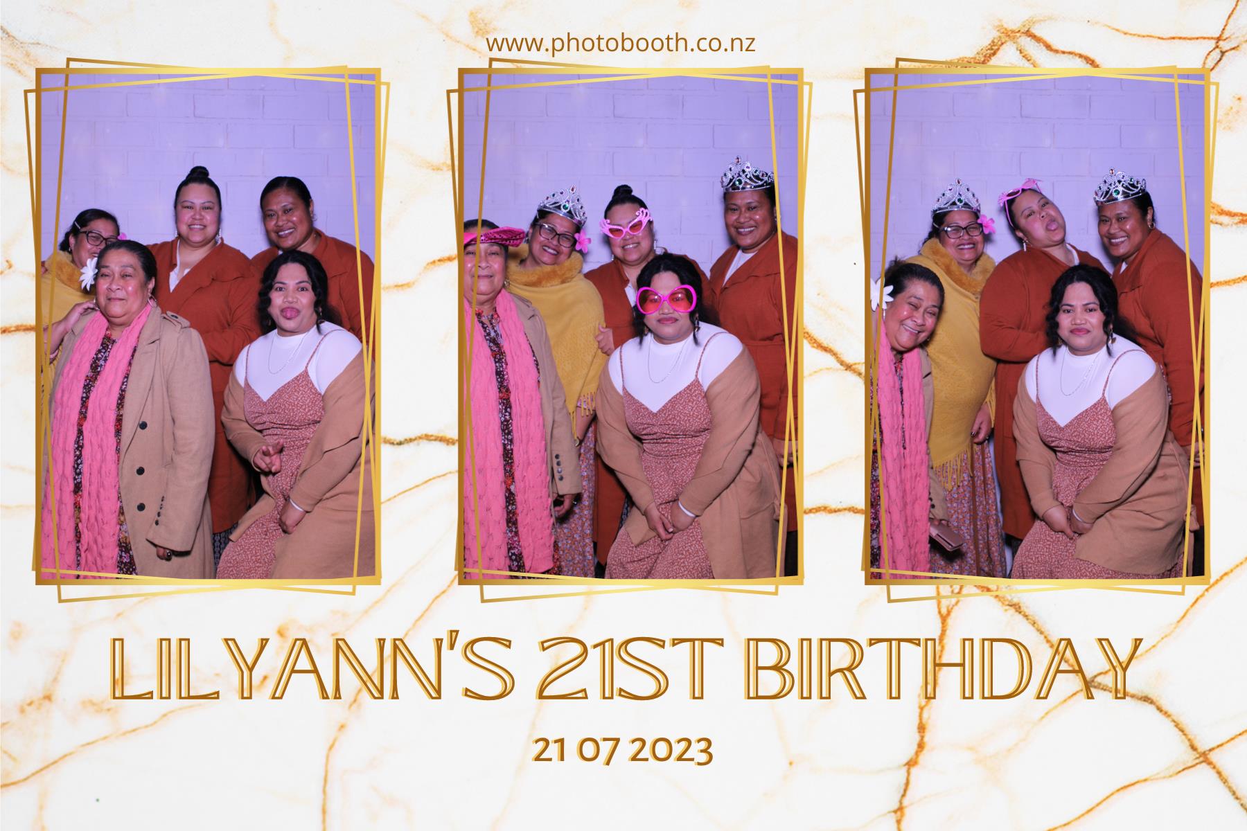 Lilyann's 21st | View more photos from the event at gallery.photobooth.co.nz/u/SelfieCentral/Lilyanns-21st