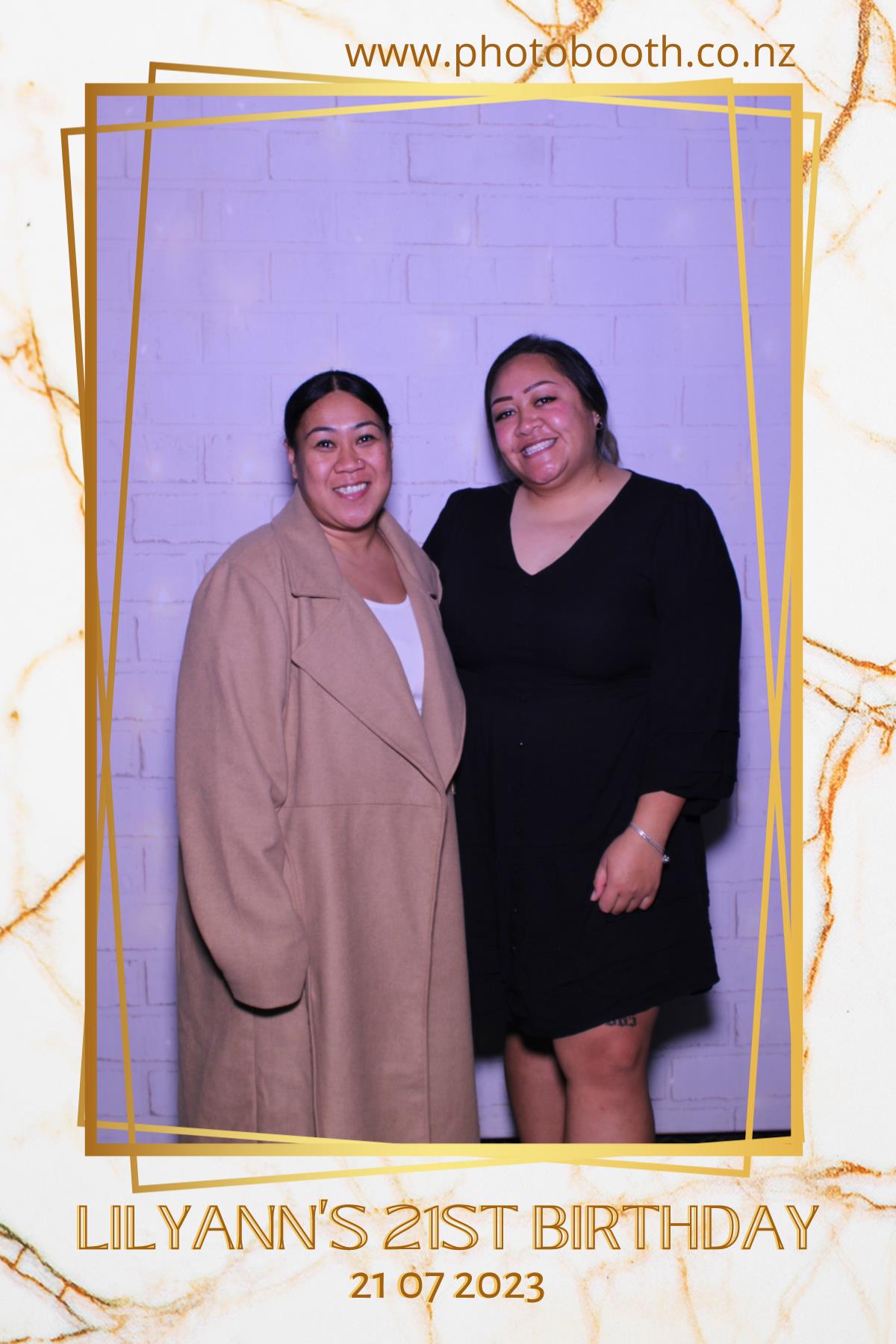 Lilyann's 21st | View more photos from the event at gallery.photobooth.co.nz/u/SelfieCentral/Lilyanns-21st