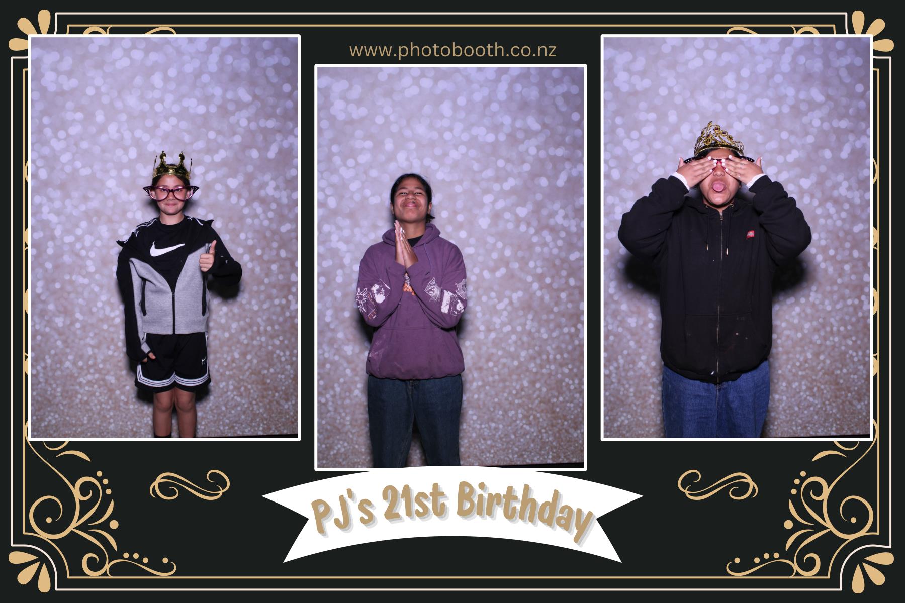 PJ's 21st | View more photos from the event at gallery.photobooth.co.nz/u/SelfieCentral/PJs-21st