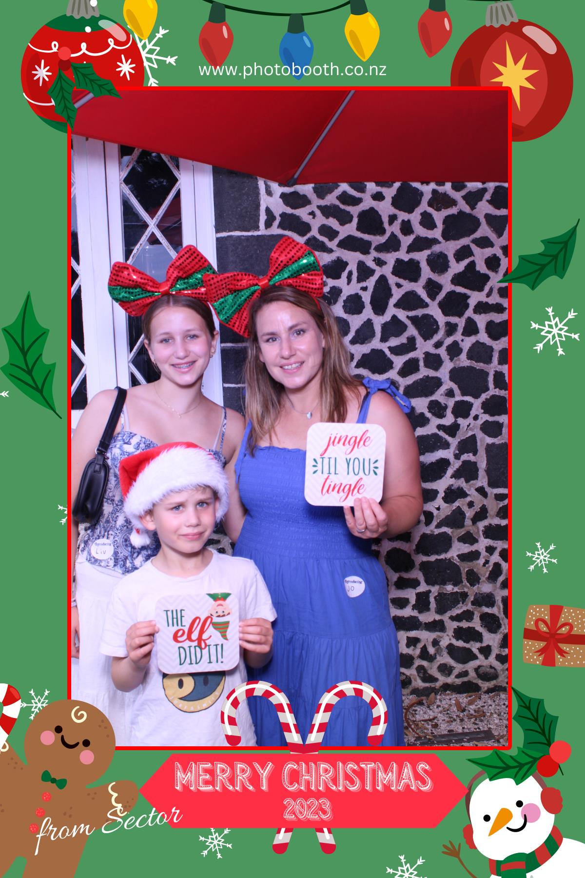 Sektor Christmas Party | View more photos from the event at gallery.photobooth.co.nz/u/SelfieCentral/Sektor-Christmas-Party-0