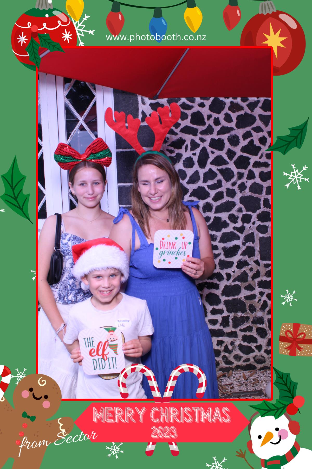 Sektor Christmas Party | View more photos from the event at gallery.photobooth.co.nz/u/SelfieCentral/Sektor-Christmas-Party-0