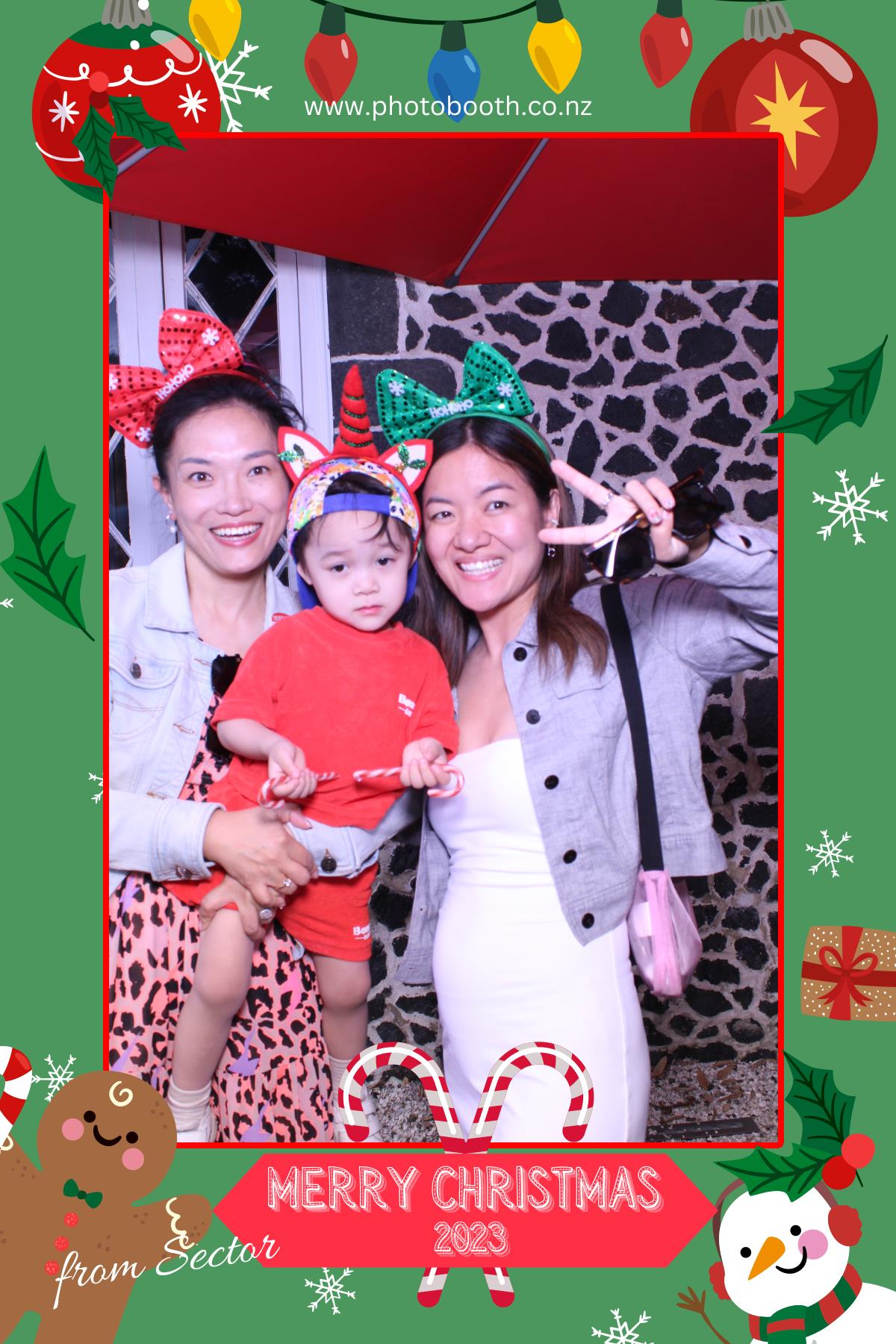 Sektor Christmas Party | View more photos from the event at gallery.photobooth.co.nz/u/SelfieCentral/Sektor-Christmas-Party-0