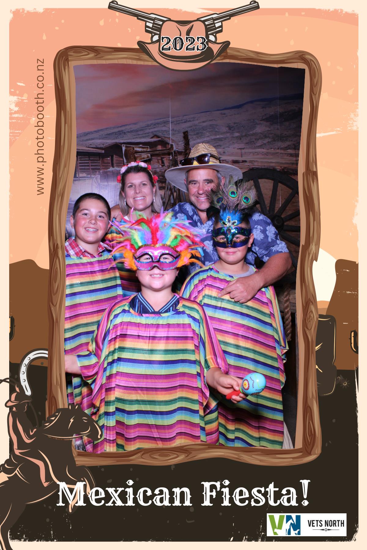 Vets North Christmas Party | View more photos from the event at gallery.photobooth.co.nz/u/SelfieCentral/Vets-North-Christmas-Party