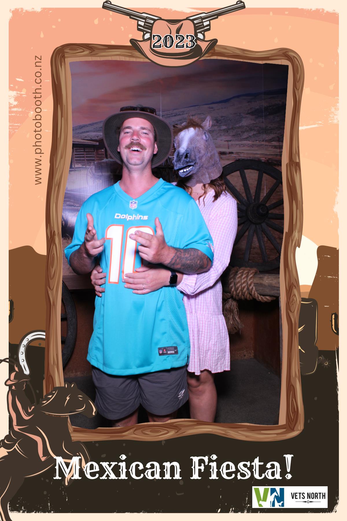 Vets North Christmas Party | View more photos from the event at gallery.photobooth.co.nz/u/SelfieCentral/Vets-North-Christmas-Party
